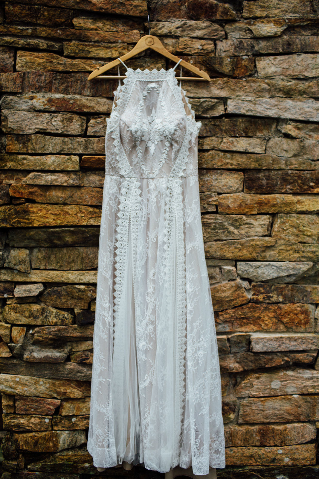 Foto LIANA & DEMETRIUS - JARDIM SECRETO -PENEDO RJ - Imagem 0