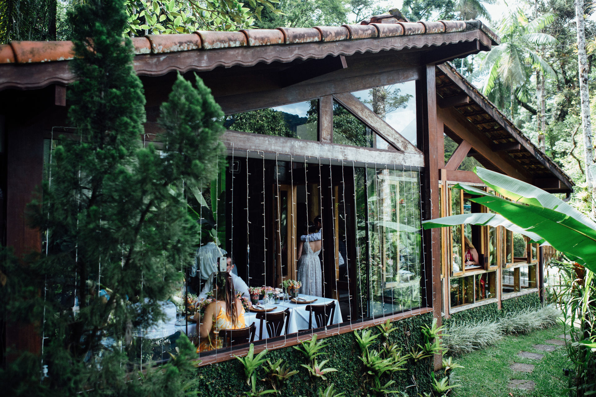 Foto LIANA & DEMETRIUS - JARDIM SECRETO -PENEDO RJ - Imagem 106
