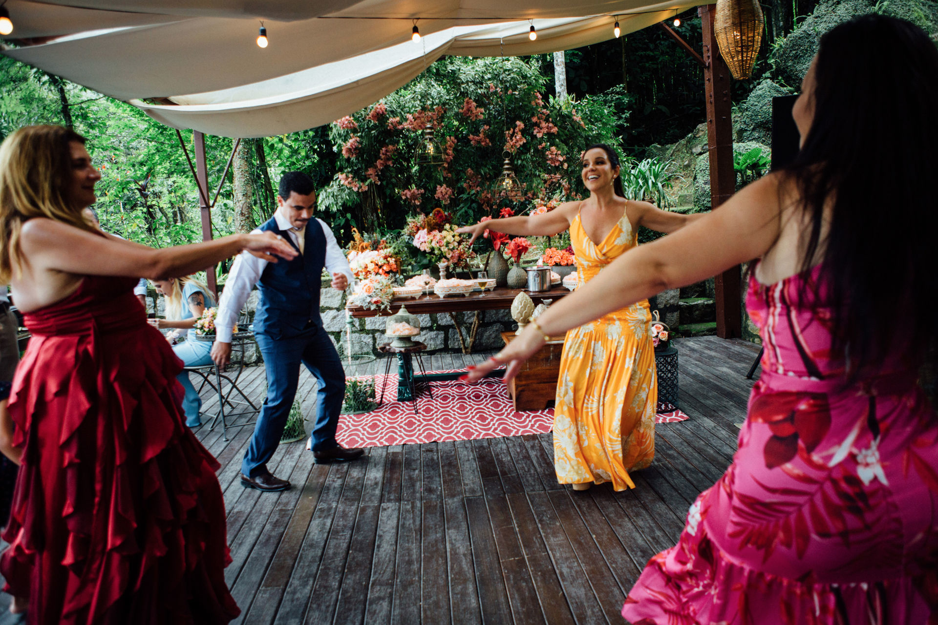 Foto LIANA & DEMETRIUS - JARDIM SECRETO -PENEDO RJ - Imagem 138