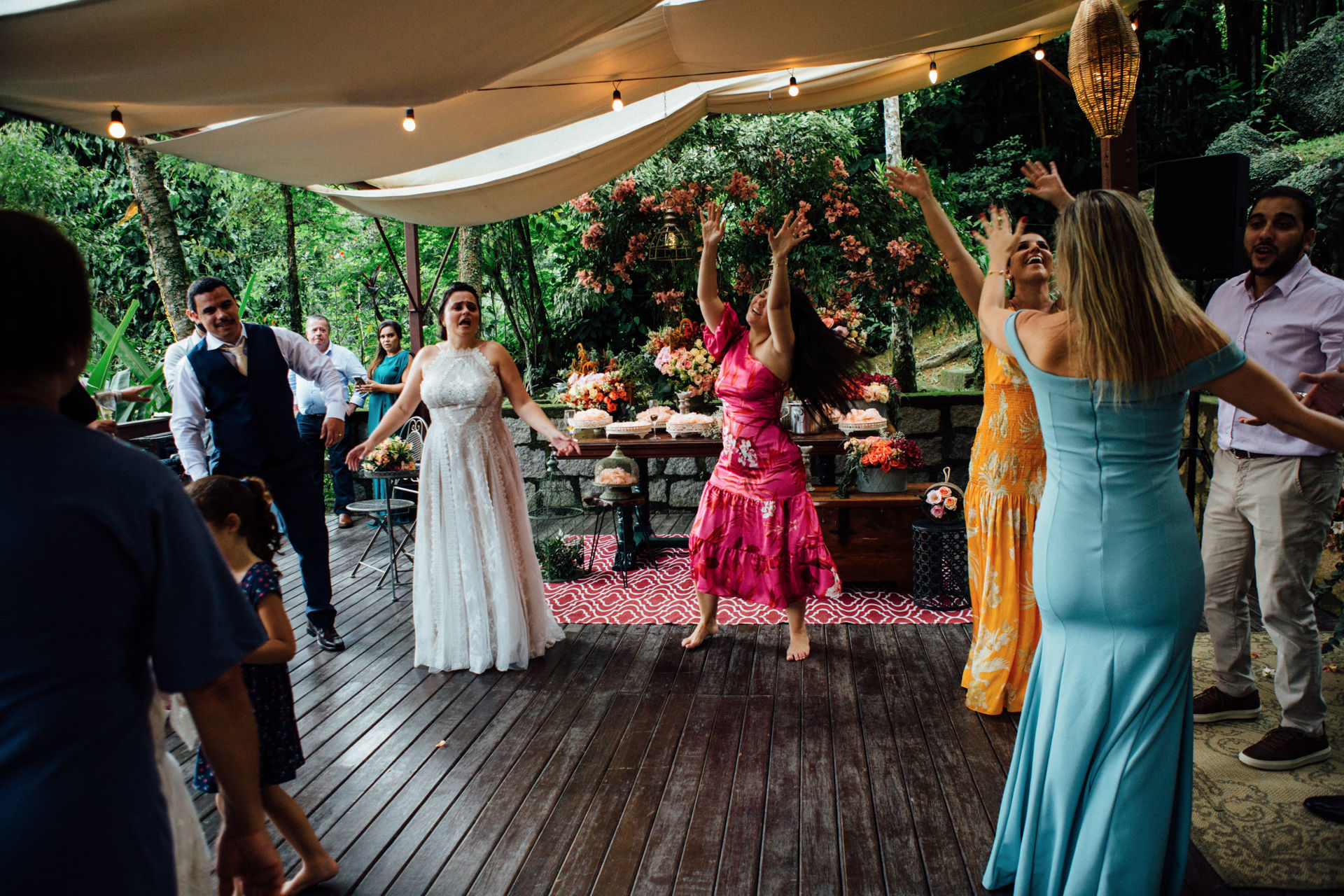 Foto LIANA & DEMETRIUS - JARDIM SECRETO -PENEDO RJ - Imagem 154