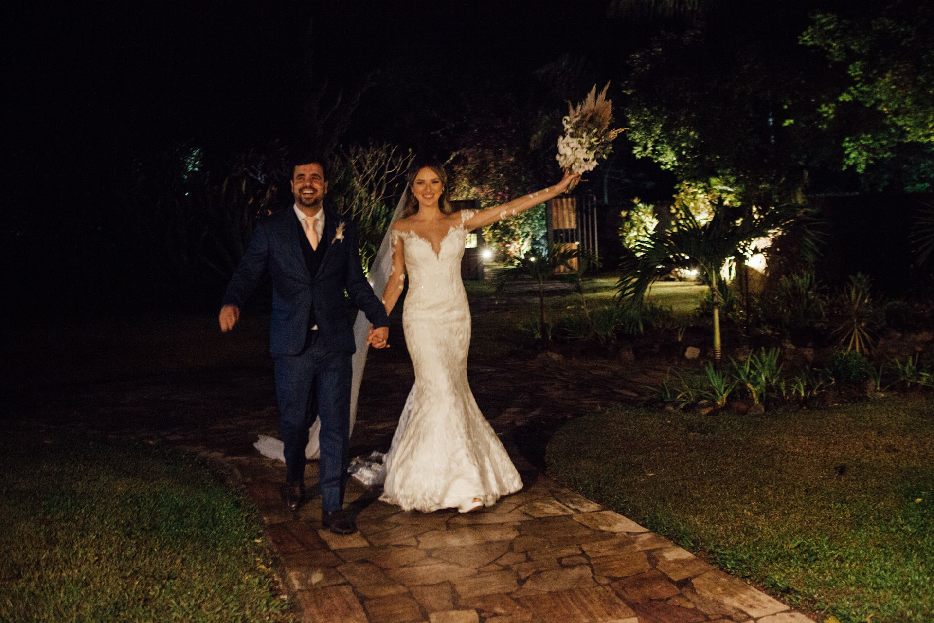 Foto Casamento Natália e Leandro - Casarão Penedo - RJ - Imagem 162