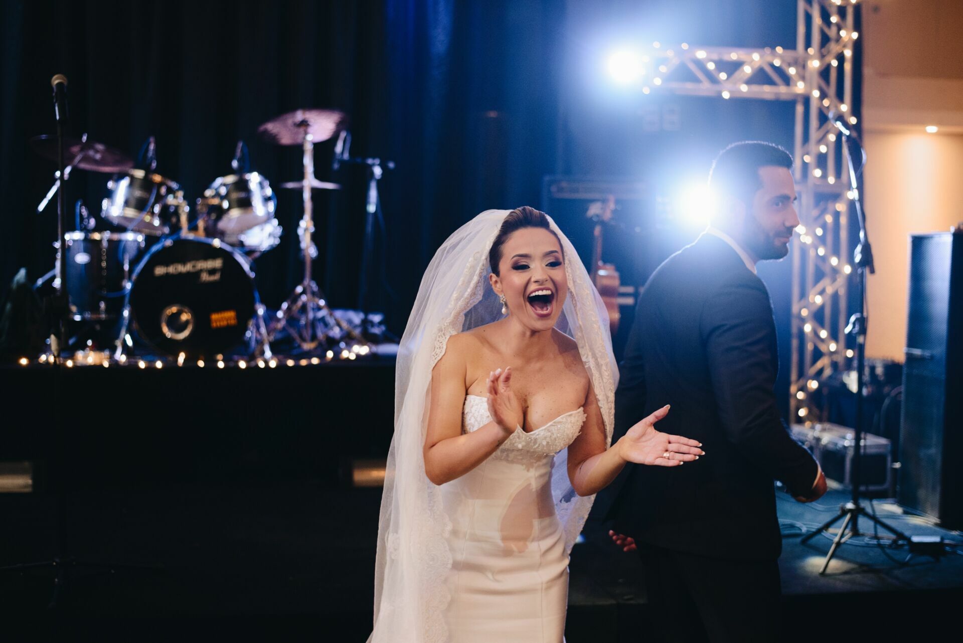 Foto Casamento Camila e Leon - Igreja Matriz e La Belle Maison - Resende RJ - Imagem 139