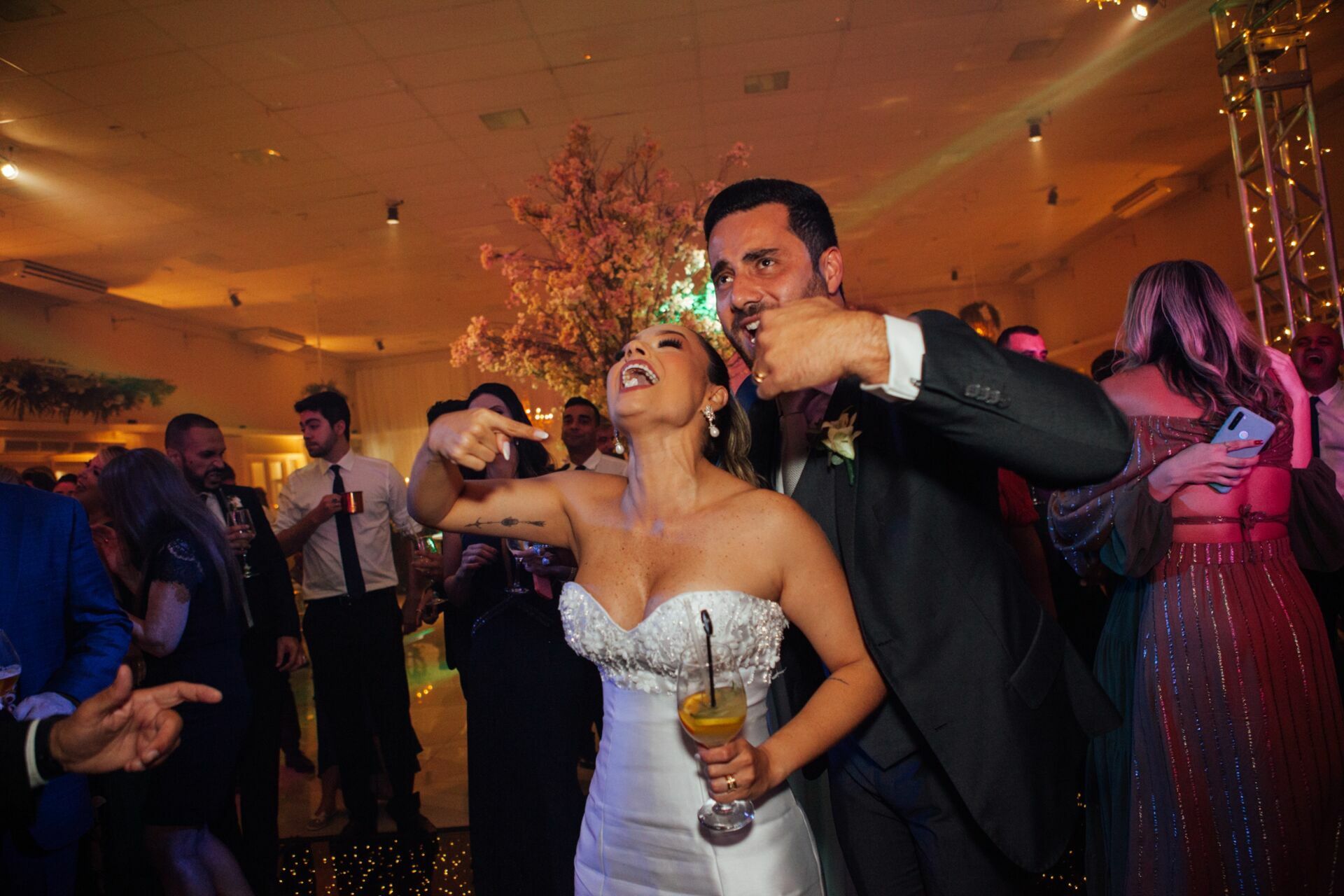 Foto Casamento Camila e Leon - Igreja Matriz e La Belle Maison - Resende RJ - Imagem 167