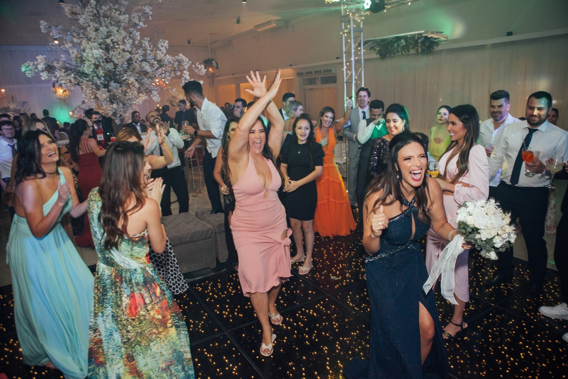 Foto Casamento Camila e Leon - Igreja Matriz e La Belle Maison - Resende RJ - Imagem 214