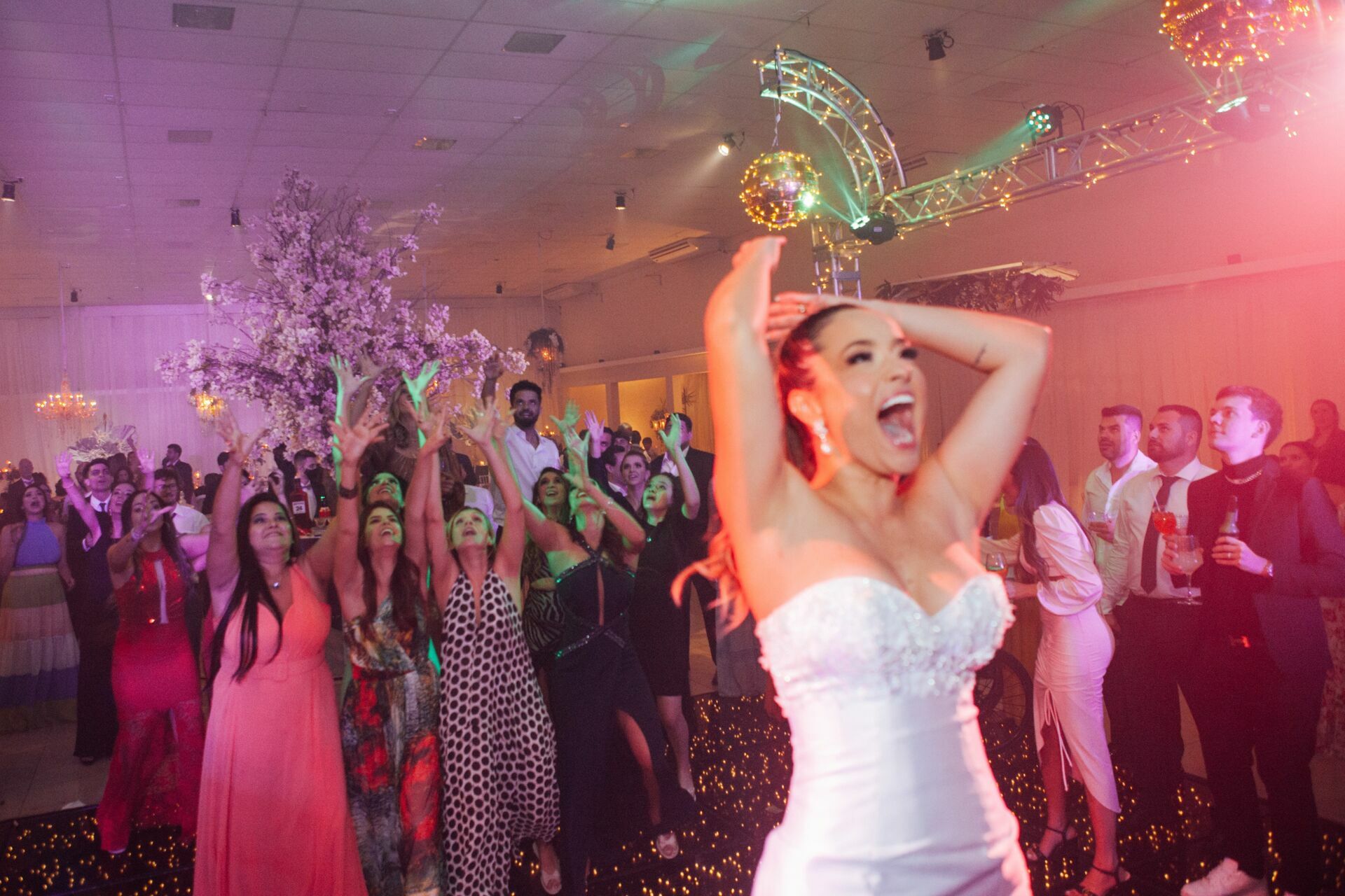 Foto Casamento Camila e Leon - Igreja Matriz e La Belle Maison - Resende RJ - Imagem 213