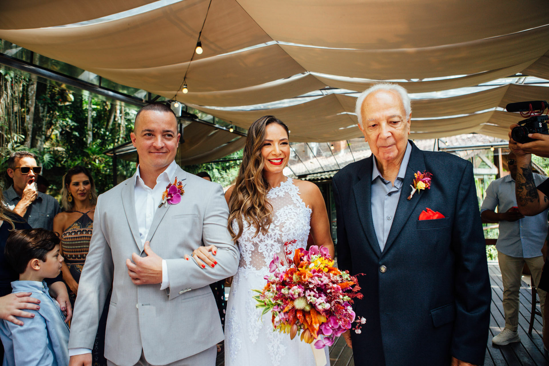 Foto Casamento Sophia e Bernardo - Paroquia Santa Terezinha -Resende E Restaurante Jardim Secreto - Penedo - RJ Foto Casamento Sophia e Bernardo - Paroquia Santa Terezinha -Resende E Restaurante Jardim Secreto - Penedo - RJ - Imagem 97
