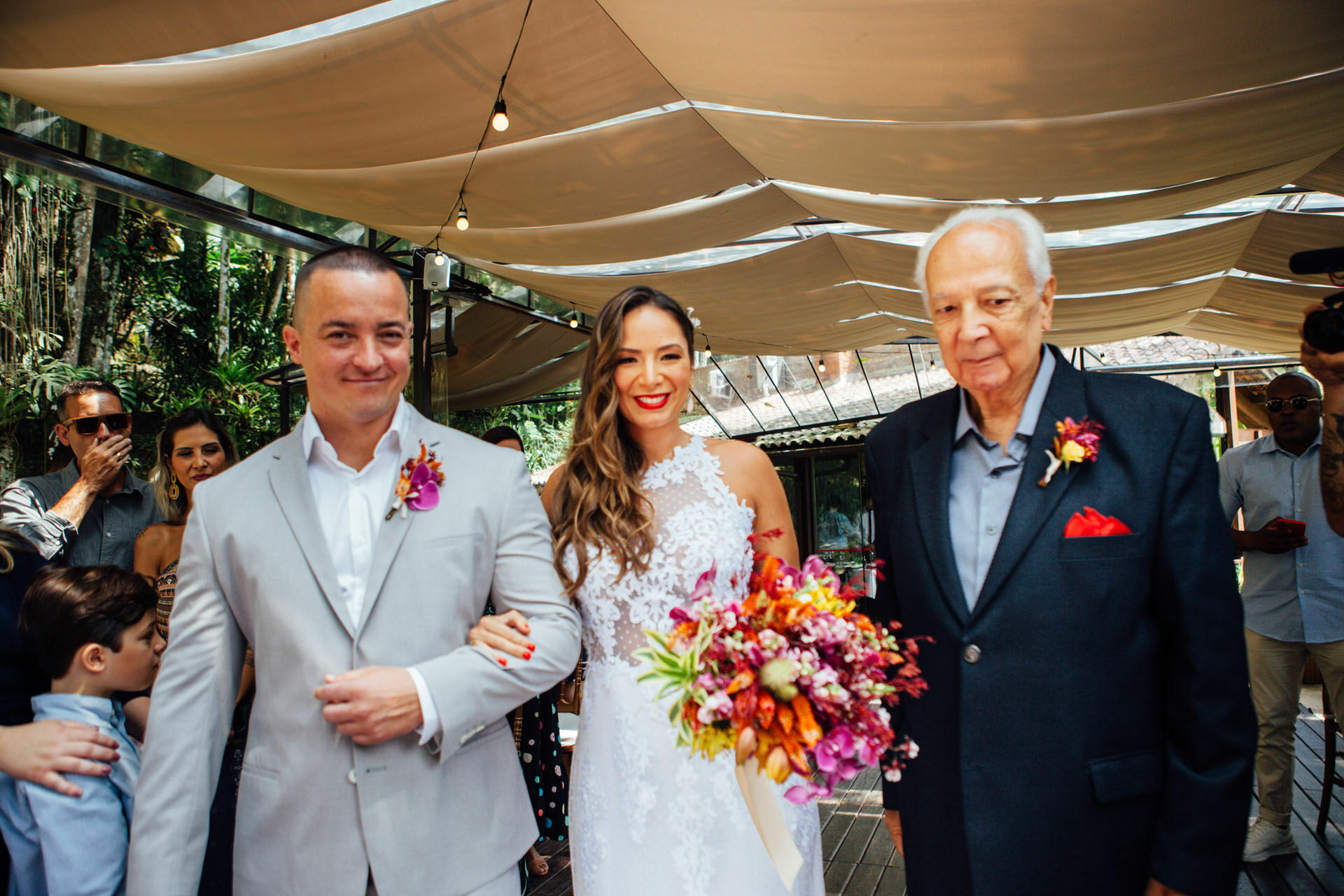 Foto Casamento Sophia e Bernardo - Paroquia Santa Terezinha -Resende E Restaurante Jardim Secreto - Penedo - RJ Foto Casamento Sophia e Bernardo - Paroquia Santa Terezinha -Resende E Restaurante Jardim Secreto - Penedo - RJ - Imagem 96