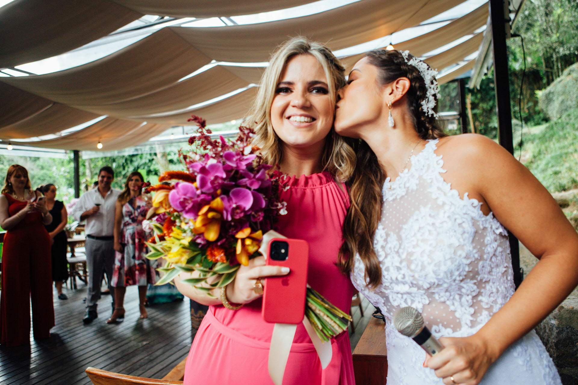 Foto Casamento Sophia e Bernardo - Paroquia Santa Terezinha -Resende E Restaurante Jardim Secreto - Penedo - RJ Foto Casamento Sophia e Bernardo - Paroquia Santa Terezinha -Resende E Restaurante Jardim Secreto - Penedo - RJ - Imagem 202