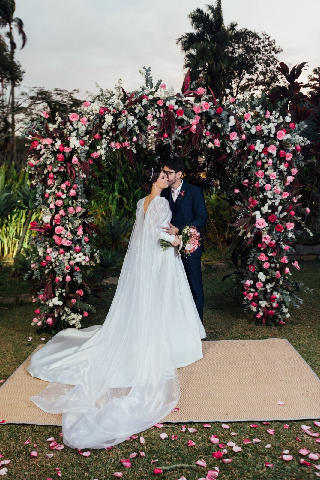 Foto Casamento Caroline e Zé Guilherme - Casarão Penedo - Penedo RJ - Imagem 170