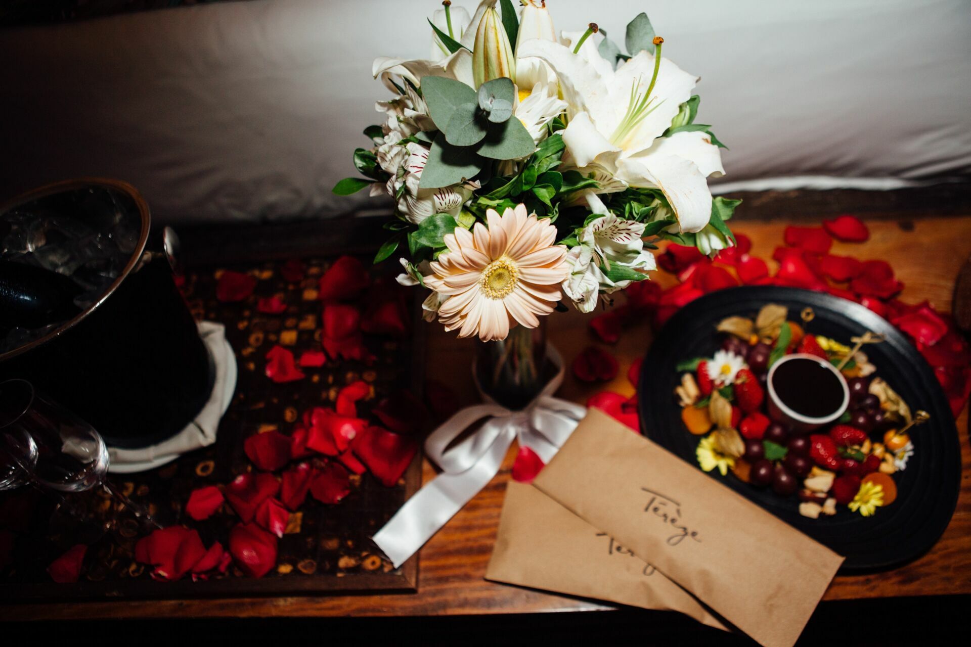 Foto Marina e Caio - Igeja N.S.Neves  e restaurante Teréze - Santa Teresa - Rio de Janeiro - Imagem 268