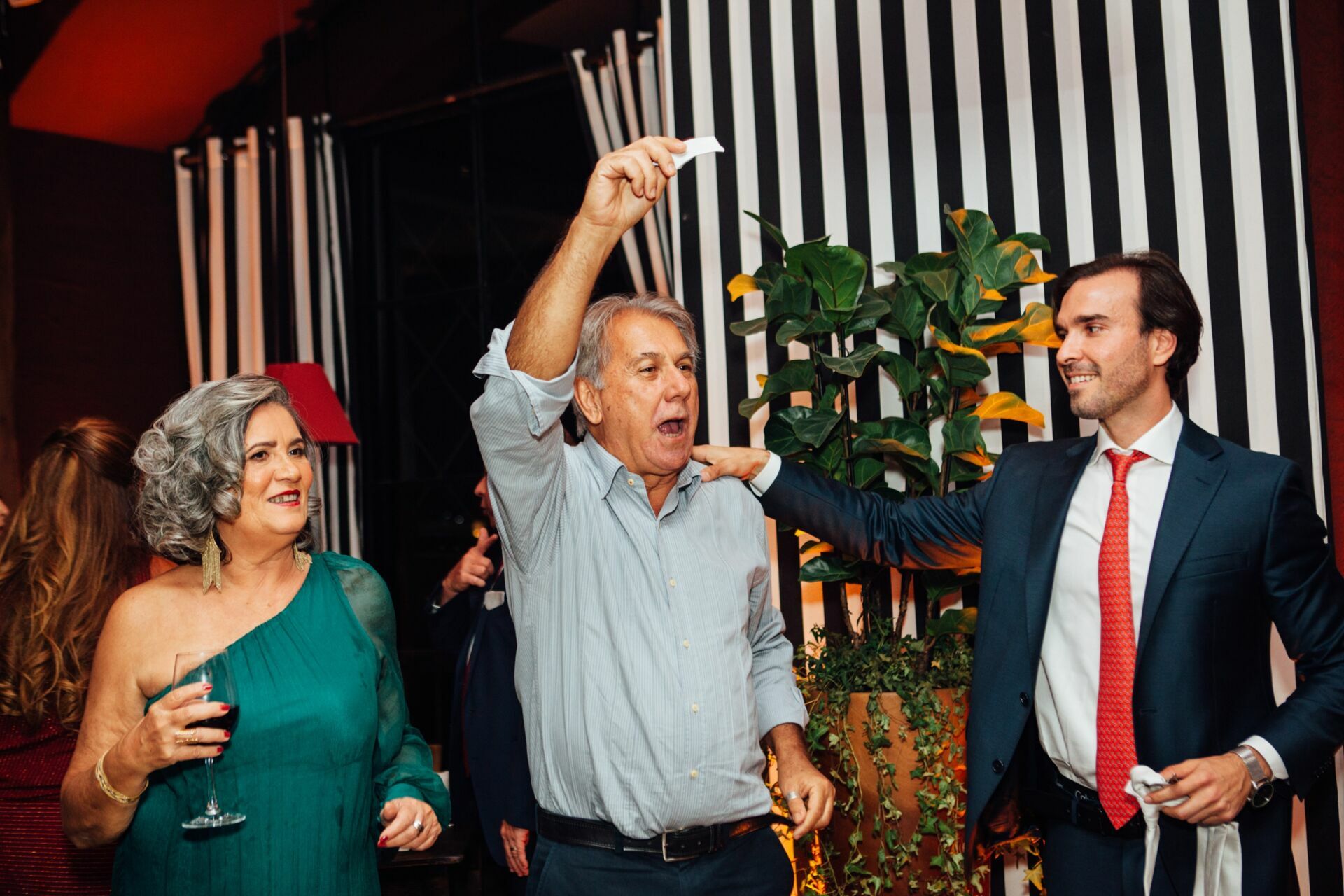 Foto Marina e Caio - Igeja N.S.Neves  e restaurante Teréze - Santa Teresa - Rio de Janeiro - Imagem 252