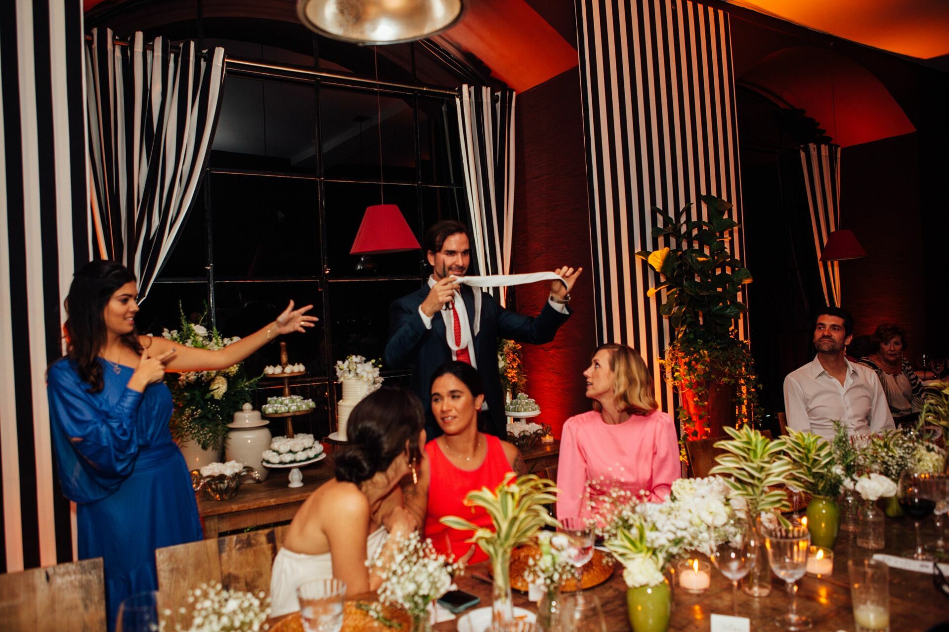 Foto Marina e Caio - Igeja N.S.Neves  e restaurante Teréze - Santa Teresa - Rio de Janeiro - Imagem 244