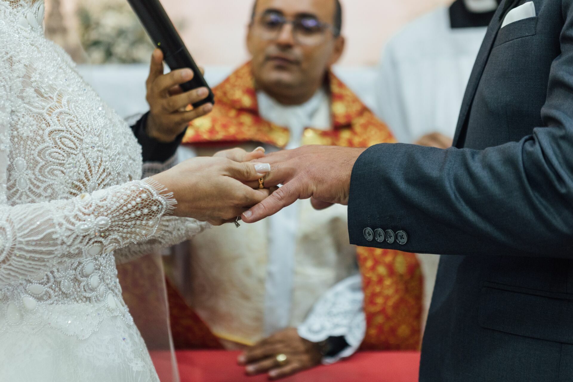 Foto Casamento Ana Carolina e Paulo Henrique - Igreja Santa Cecilia e Galpon - VR -RJ - Imagem 88