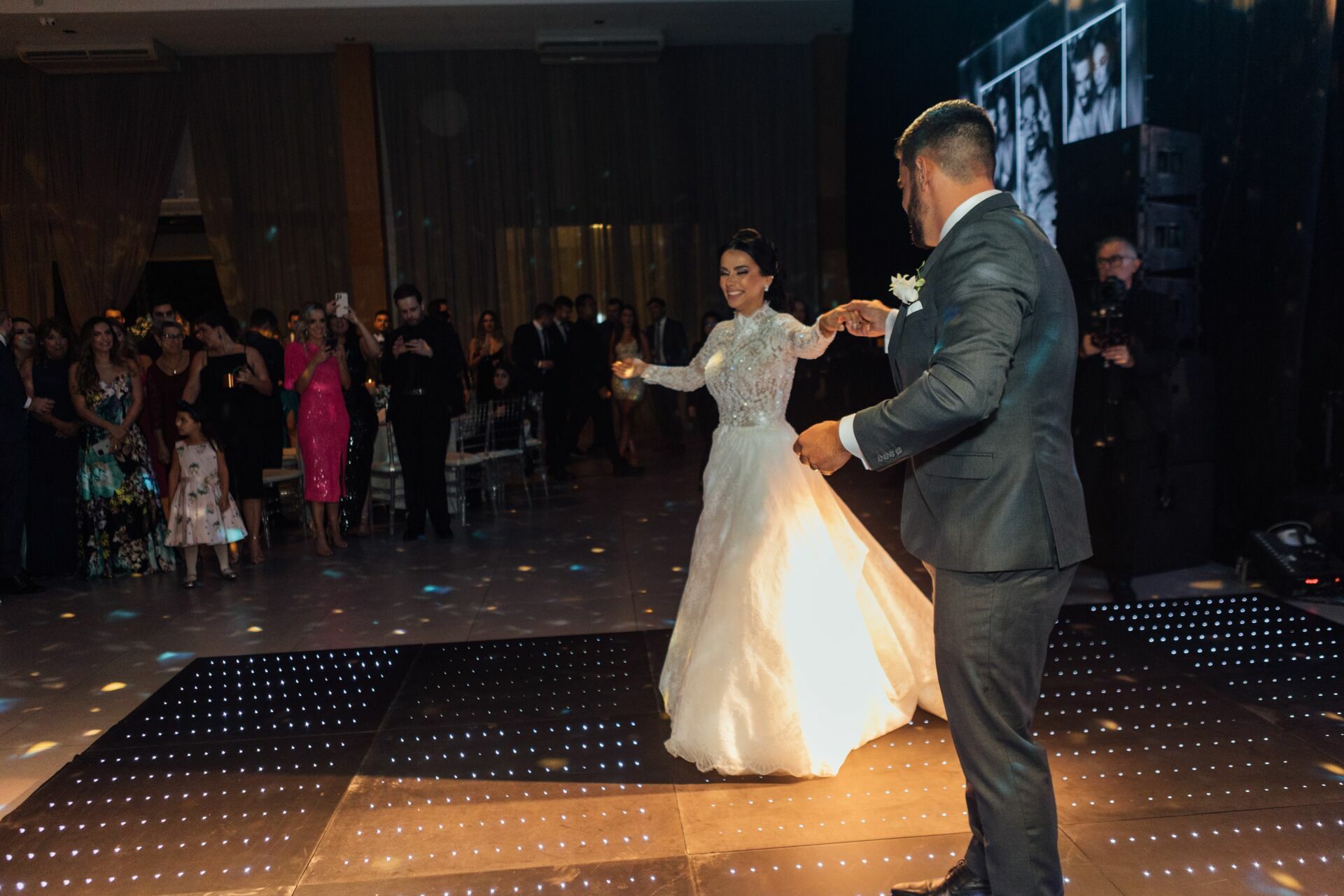 Foto Casamento Ana Carolina e Paulo Henrique - Igreja Santa Cecilia e Galpon - VR -RJ - Imagem 149
