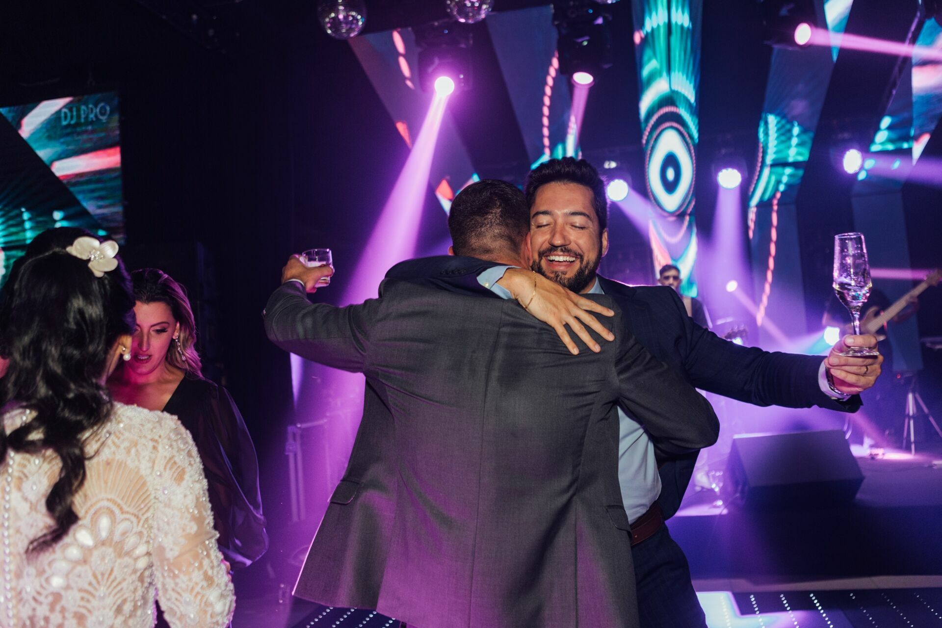 Foto Casamento Ana Carolina e Paulo Henrique - Igreja Santa Cecilia e Galpon - VR -RJ - Imagem 156