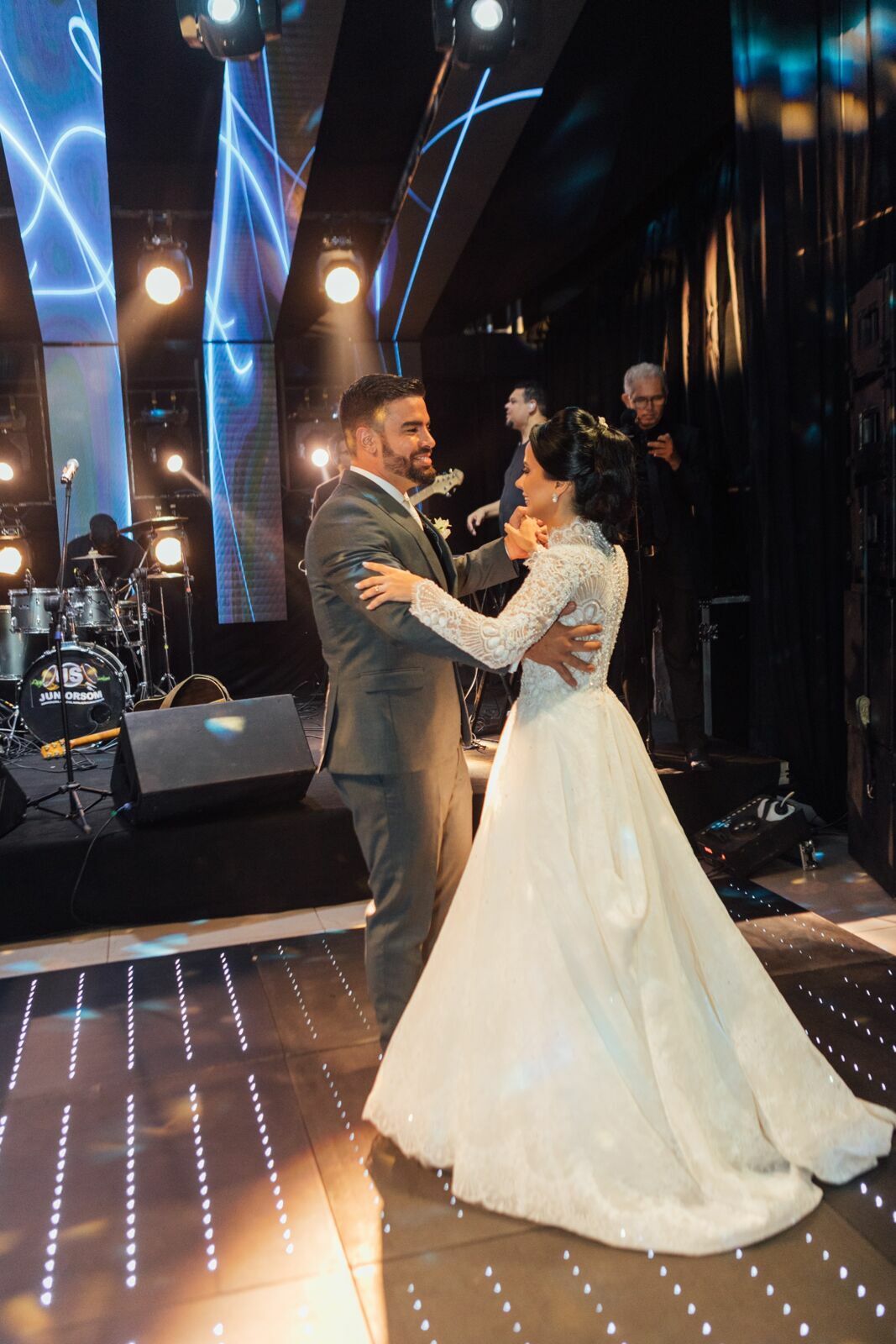 Foto Casamento Ana Carolina e Paulo Henrique - Igreja Santa Cecilia e Galpon - VR -RJ - Imagem 147