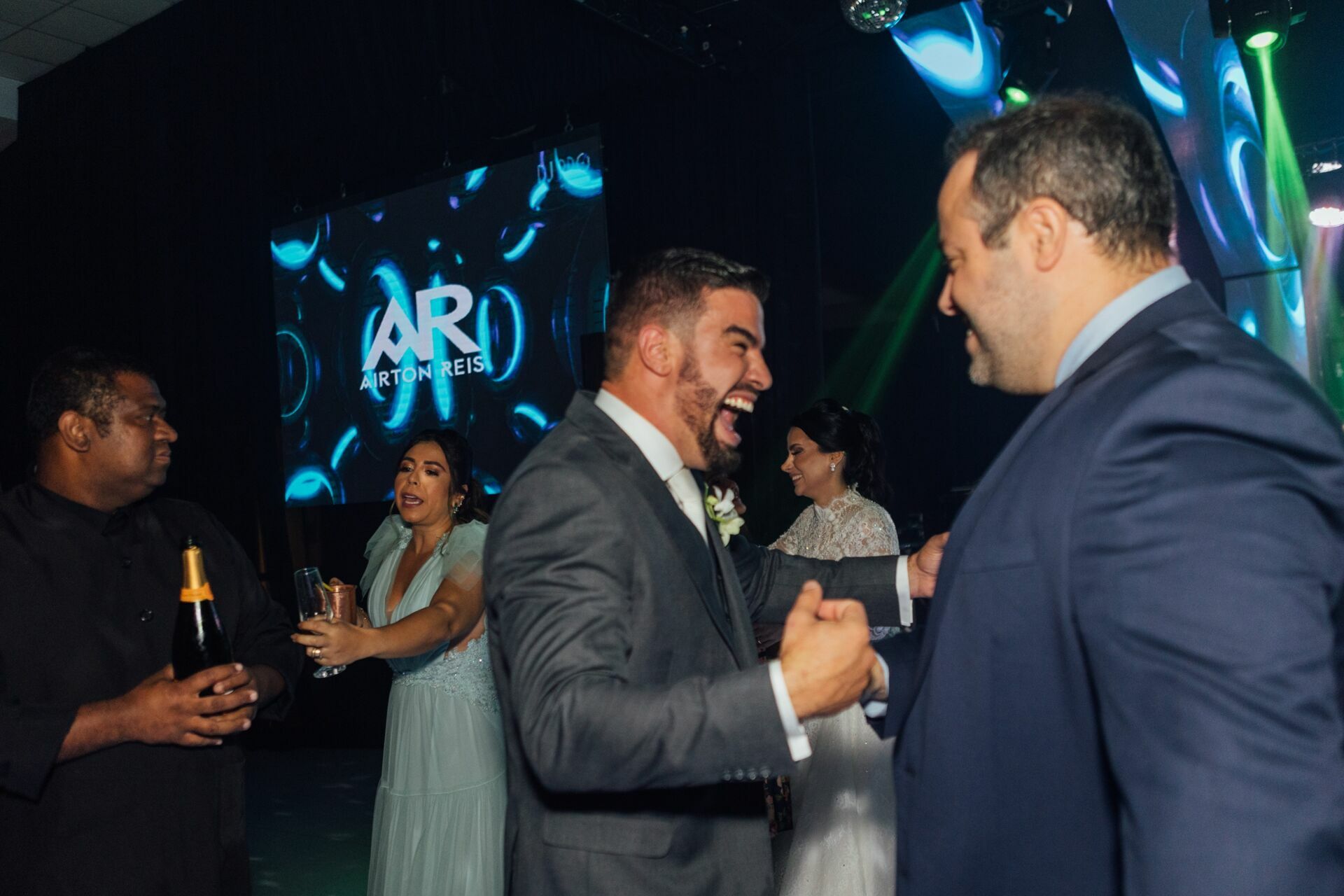 Foto Casamento Ana Carolina e Paulo Henrique - Igreja Santa Cecilia e Galpon - VR -RJ - Imagem 160