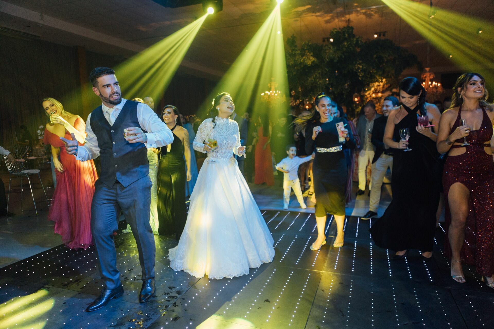 Foto Casamento Ana Carolina e Paulo Henrique - Igreja Santa Cecilia e Galpon - VR -RJ - Imagem 188