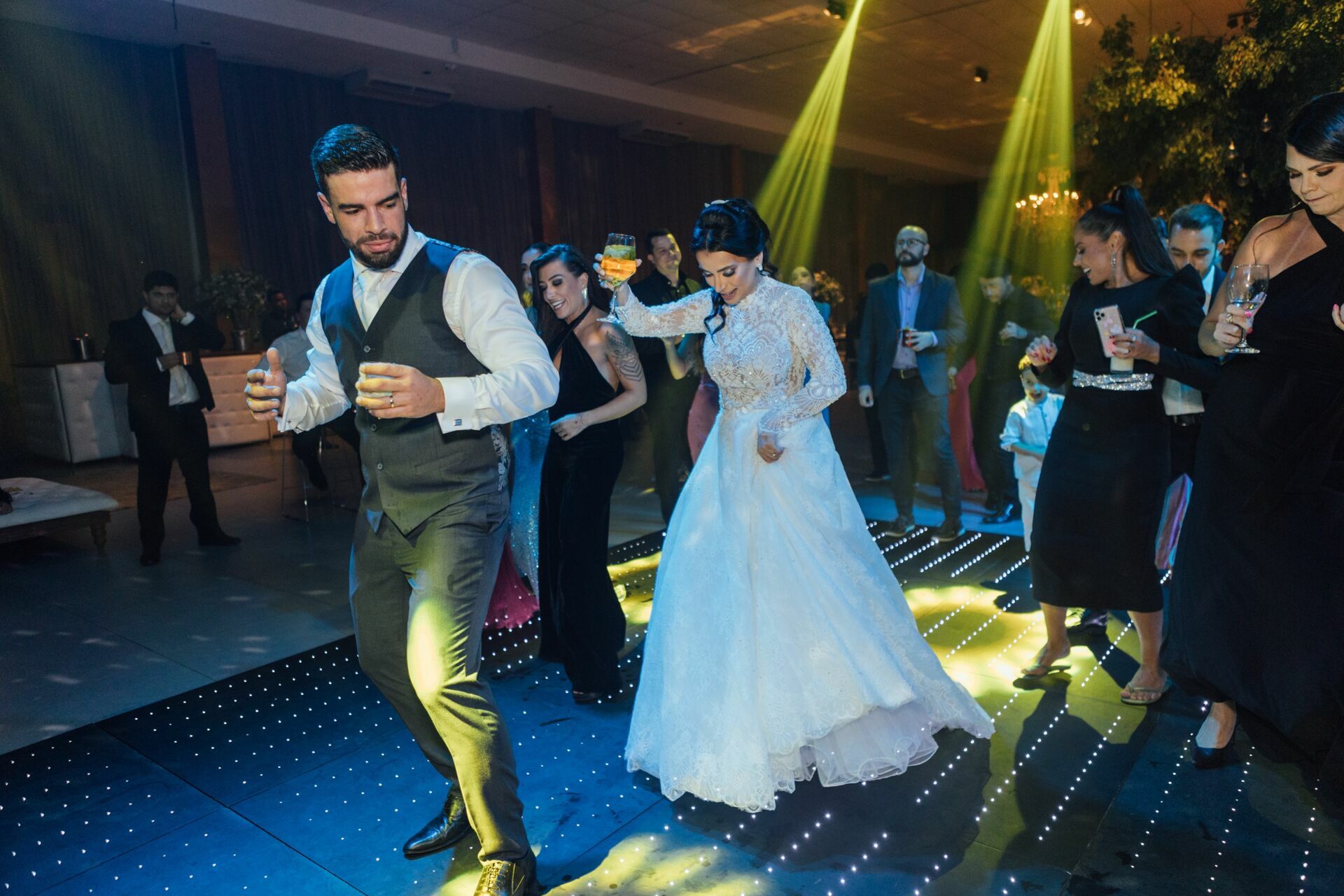 Foto Casamento Ana Carolina e Paulo Henrique - Igreja Santa Cecilia e Galpon - VR -RJ - Imagem 186