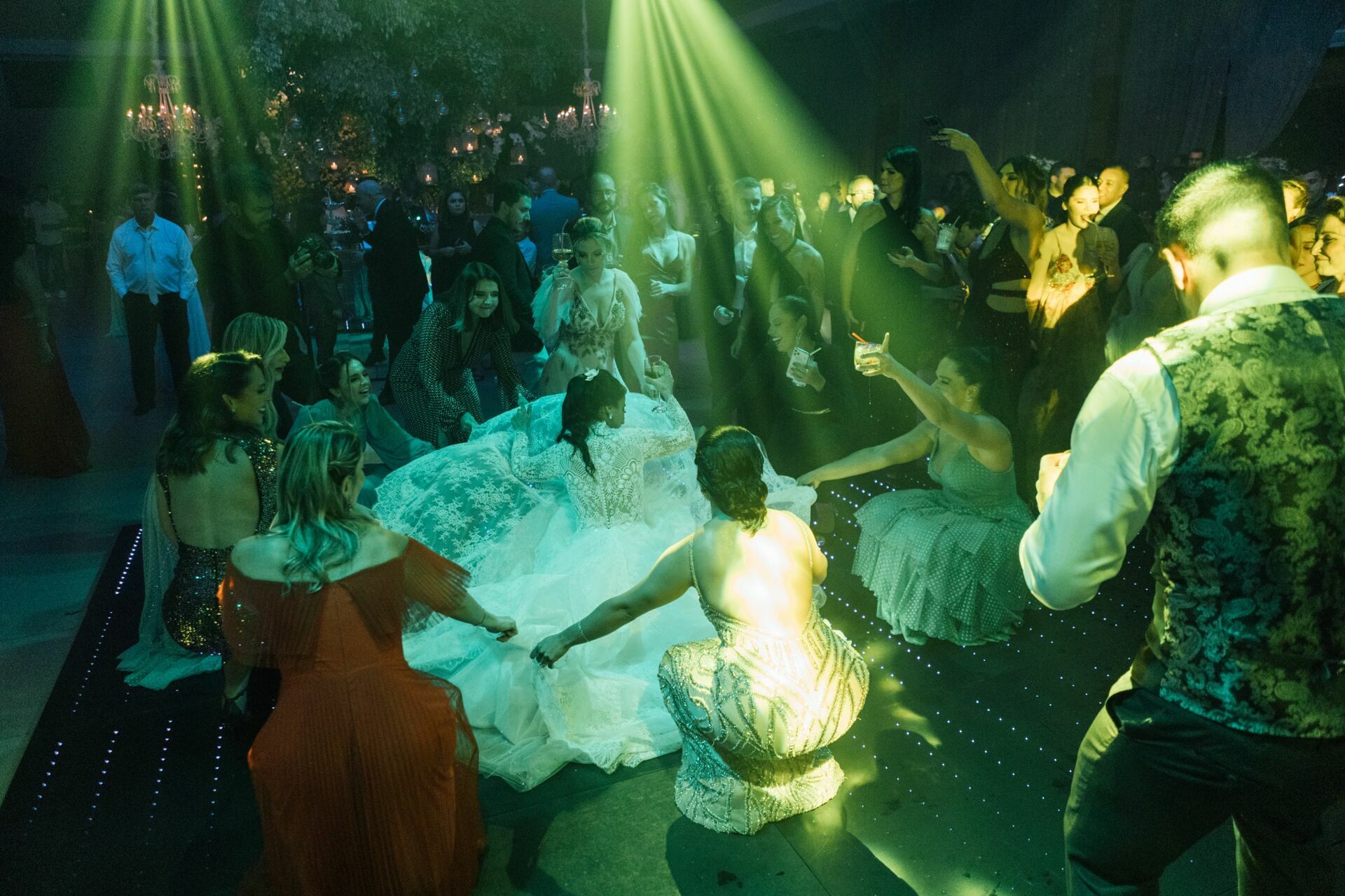 Foto Casamento Ana Carolina e Paulo Henrique - Igreja Santa Cecilia e Galpon - VR -RJ - Imagem 178