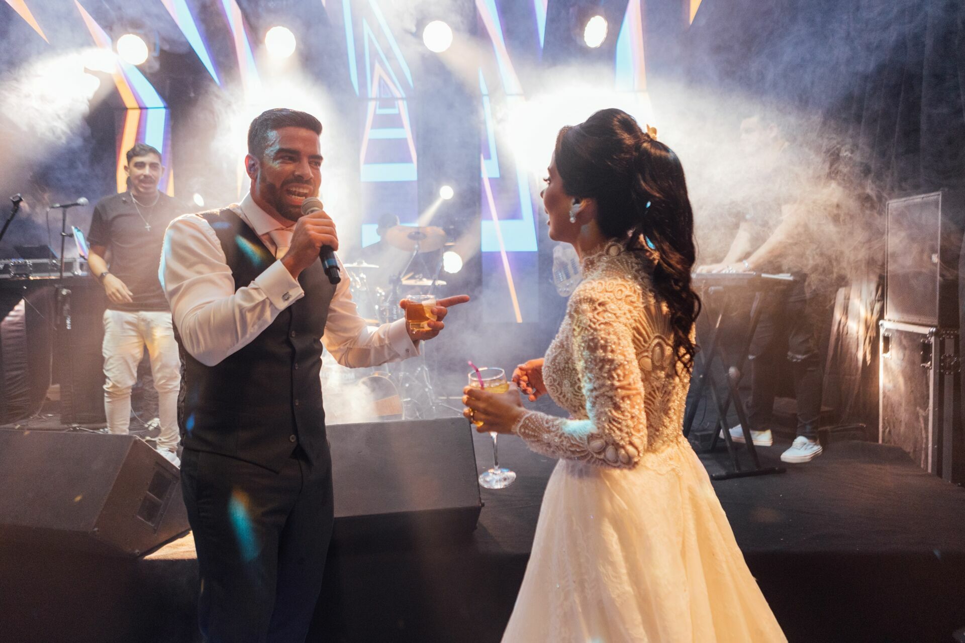 Foto Casamento Ana Carolina e Paulo Henrique - Igreja Santa Cecilia e Galpon - VR -RJ - Imagem 170