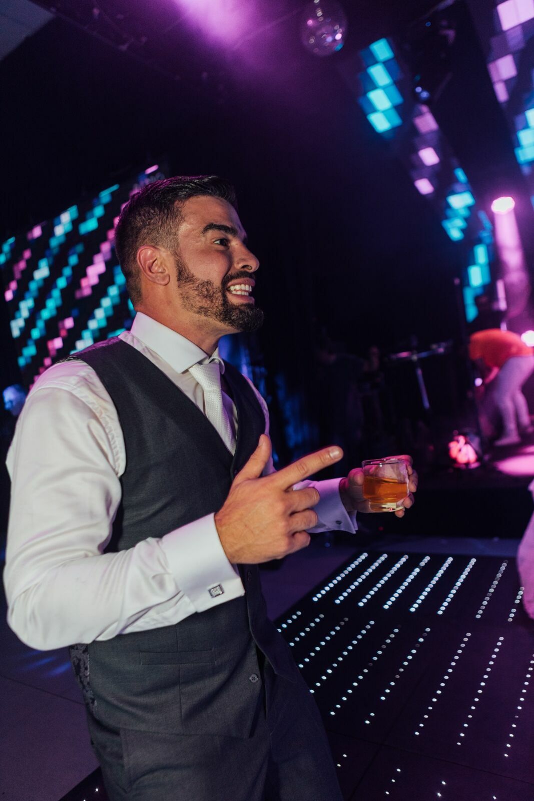 Foto Casamento Ana Carolina e Paulo Henrique - Igreja Santa Cecilia e Galpon - VR -RJ - Imagem 184