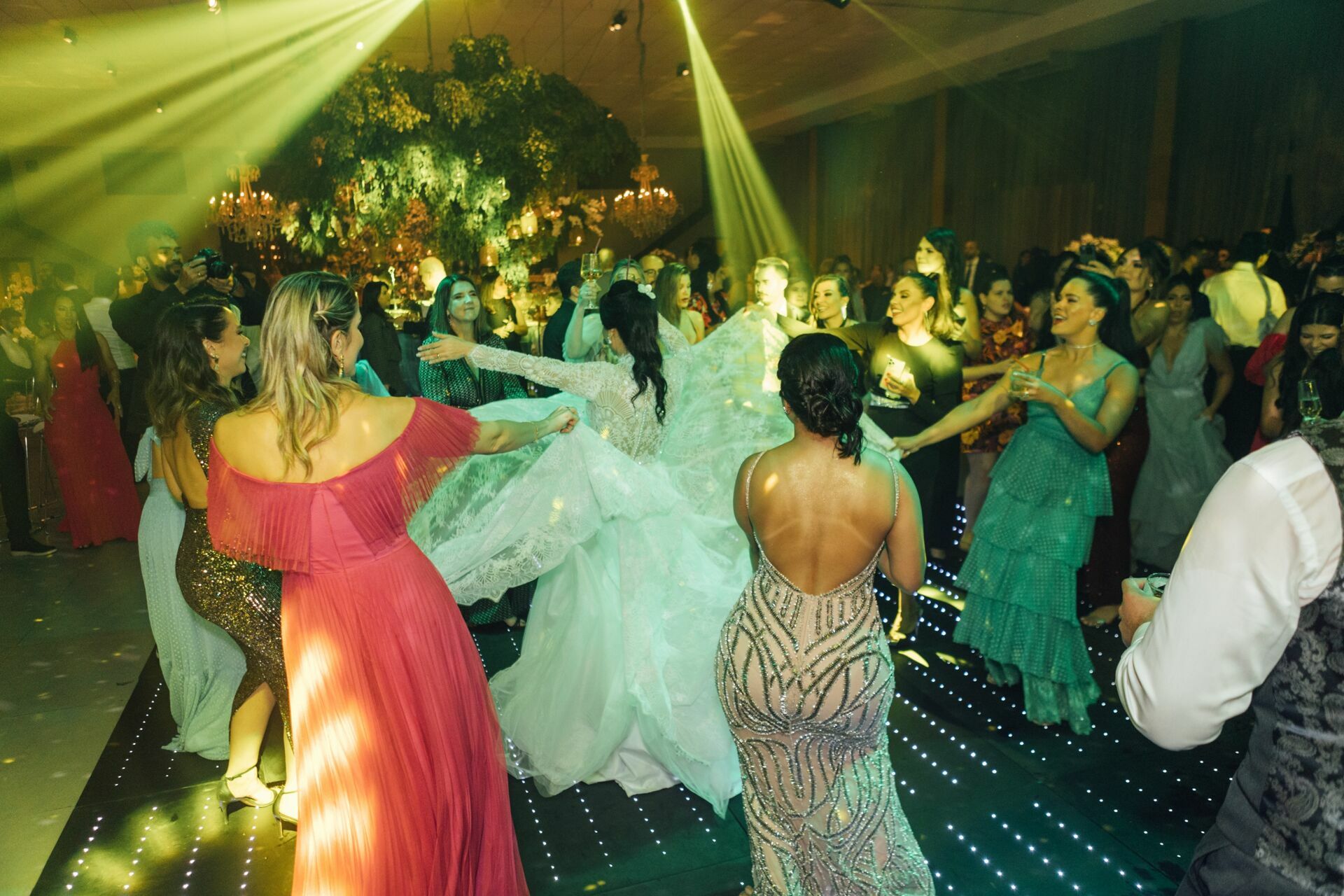 Foto Casamento Ana Carolina e Paulo Henrique - Igreja Santa Cecilia e Galpon - VR -RJ - Imagem 177