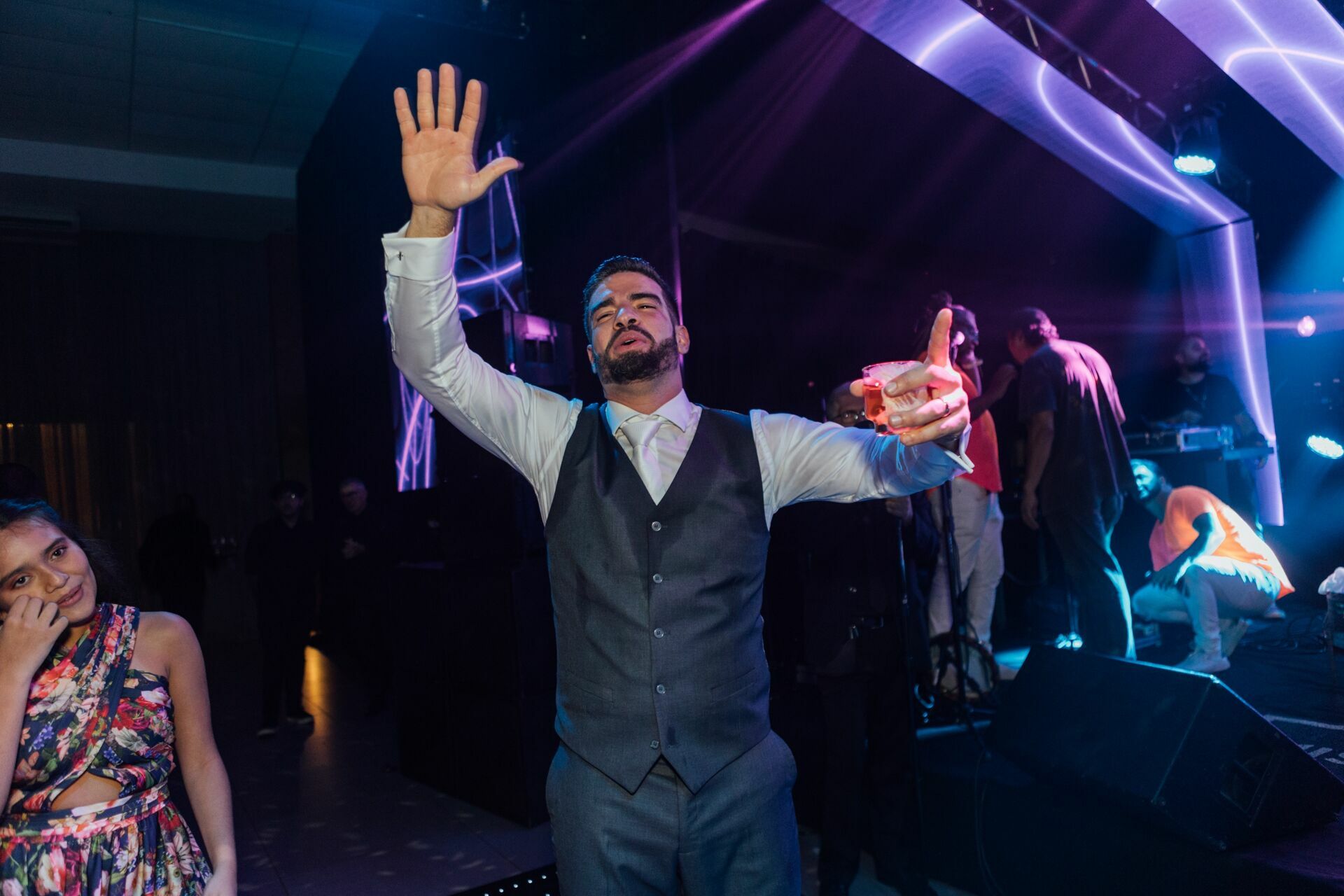 Foto Casamento Ana Carolina e Paulo Henrique - Igreja Santa Cecilia e Galpon - VR -RJ - Imagem 191