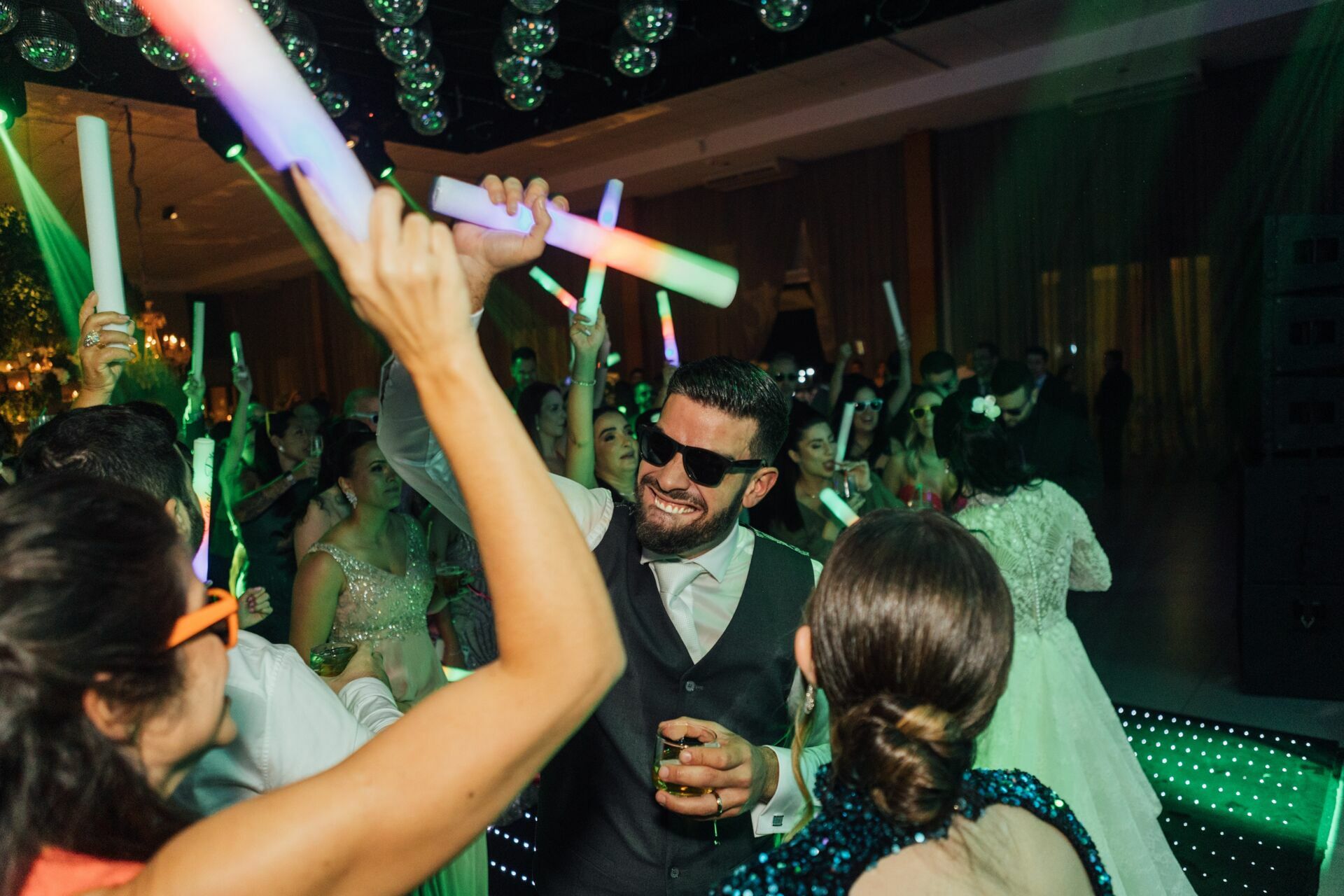Foto Casamento Ana Carolina e Paulo Henrique - Igreja Santa Cecilia e Galpon - VR -RJ - Imagem 212