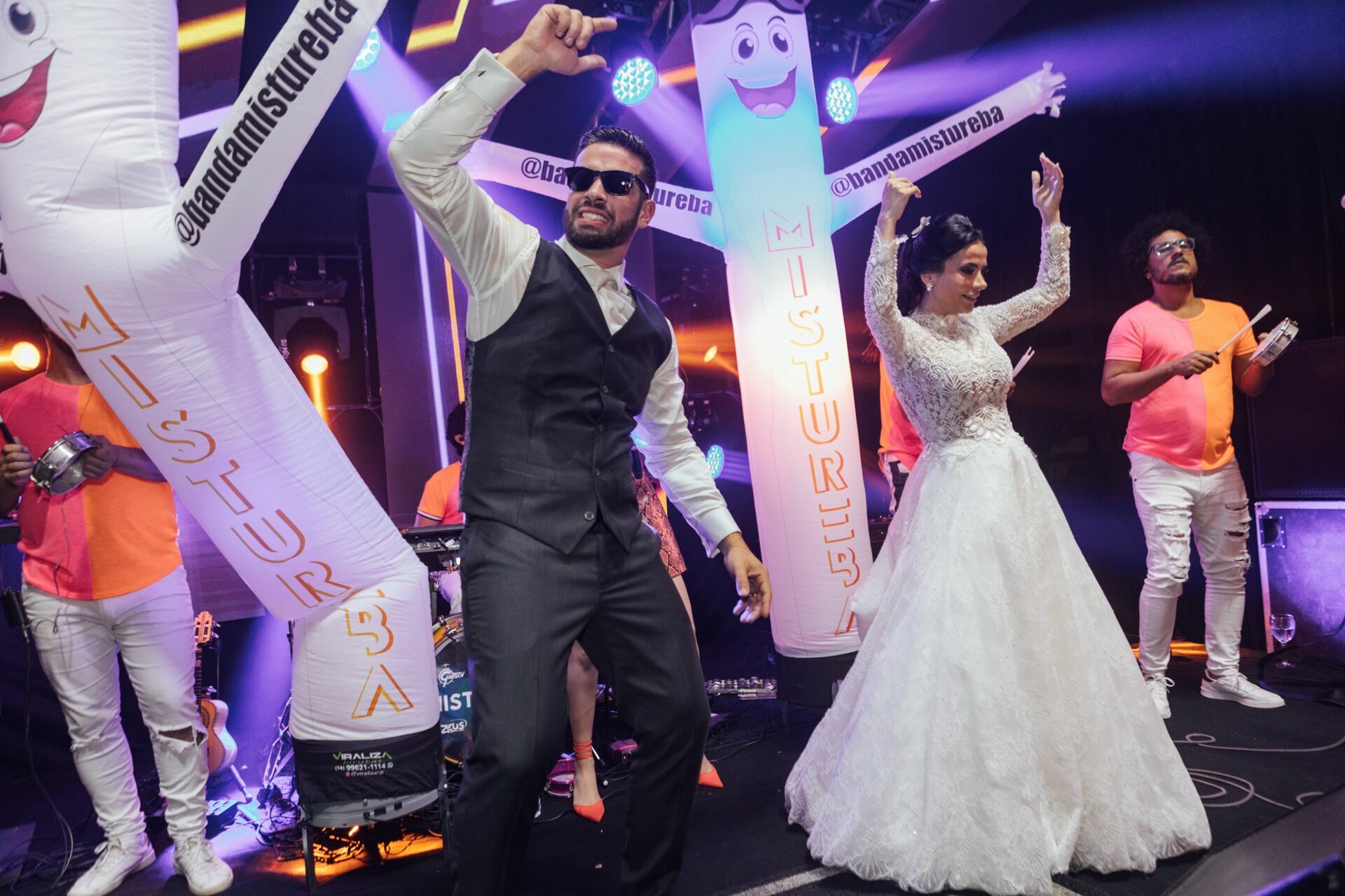 Foto Casamento Ana Carolina e Paulo Henrique - Igreja Santa Cecilia e Galpon - VR -RJ - Imagem 217