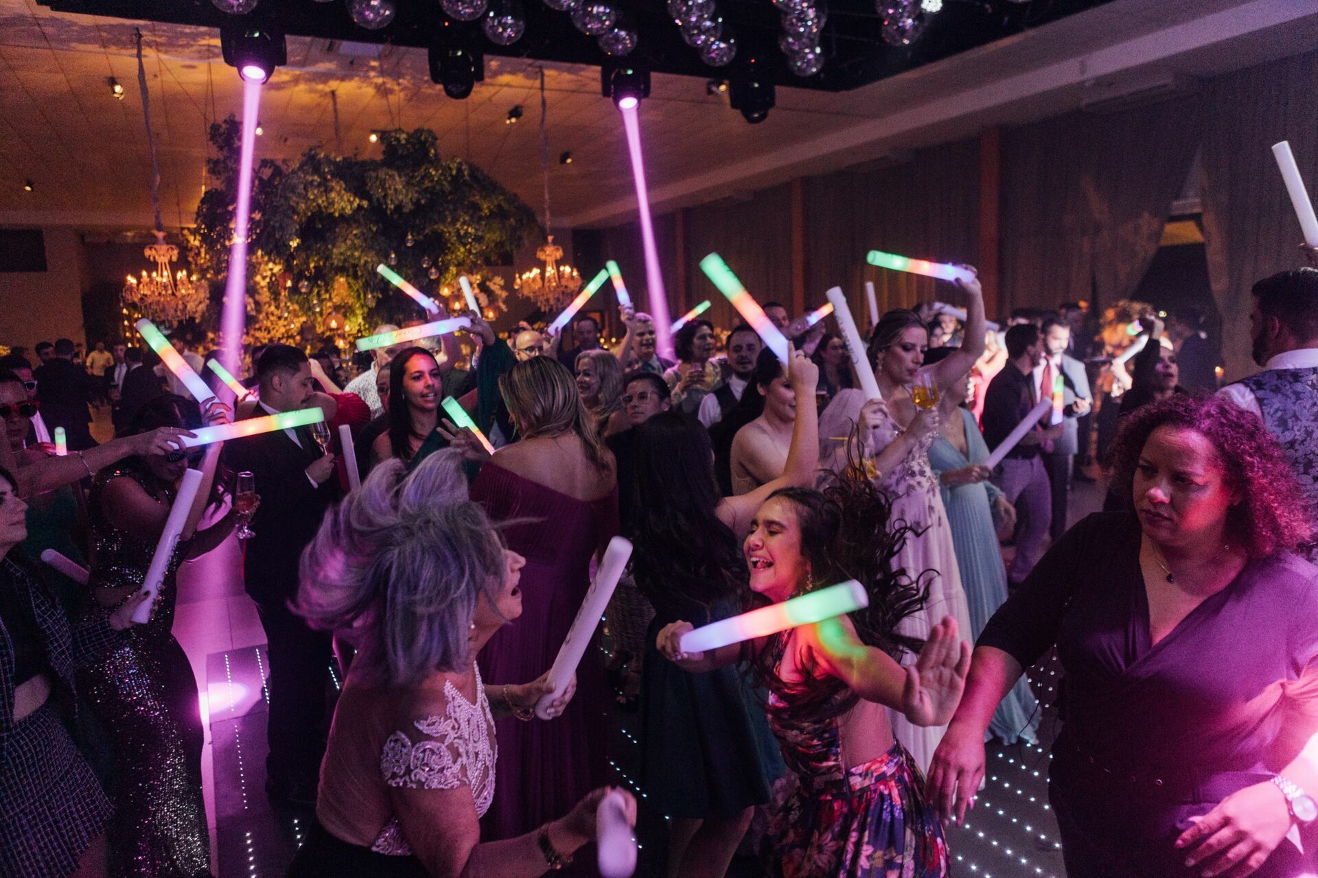 Foto Casamento Ana Carolina e Paulo Henrique - Igreja Santa Cecilia e Galpon - VR -RJ - Imagem 207