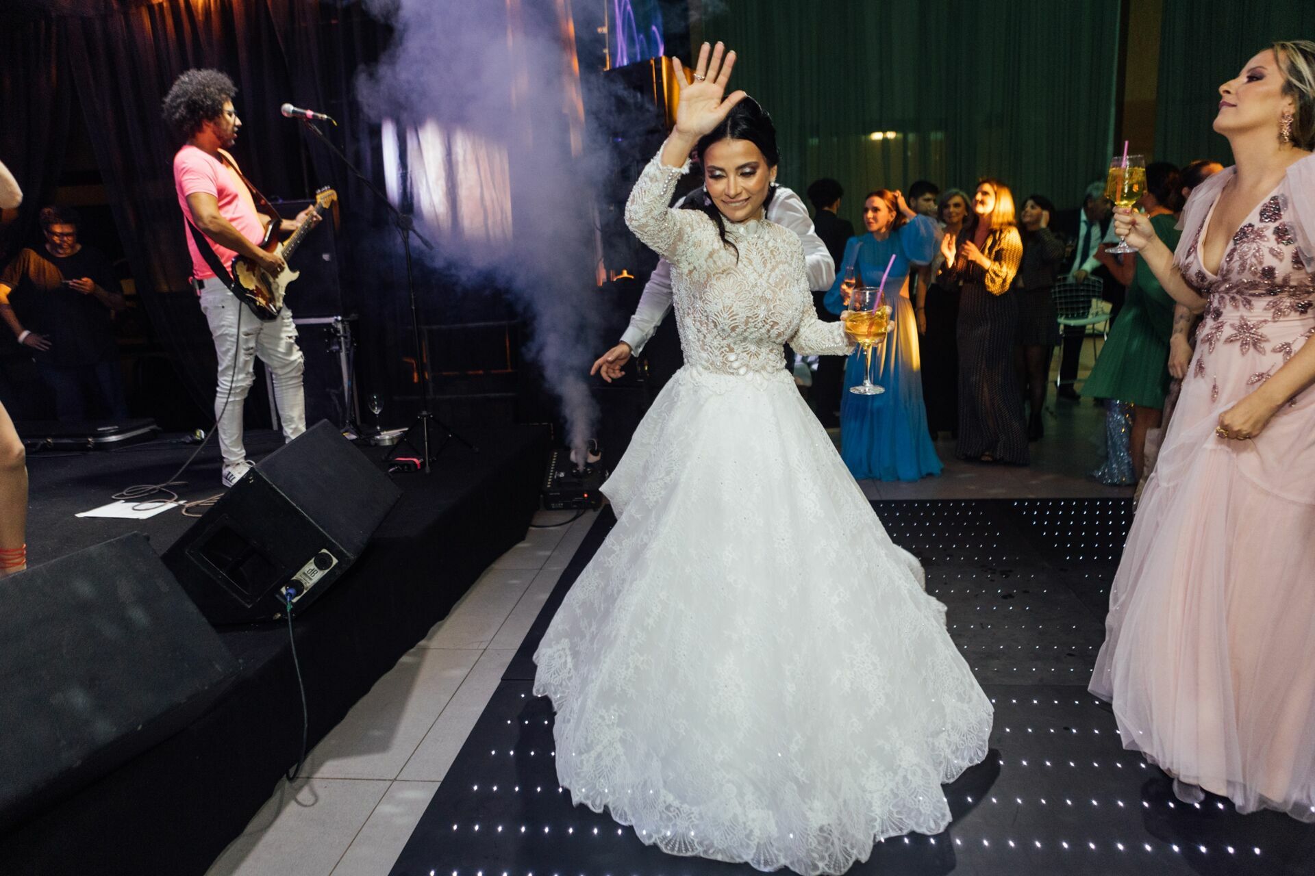 Foto Casamento Ana Carolina e Paulo Henrique - Igreja Santa Cecilia e Galpon - VR -RJ - Imagem 202