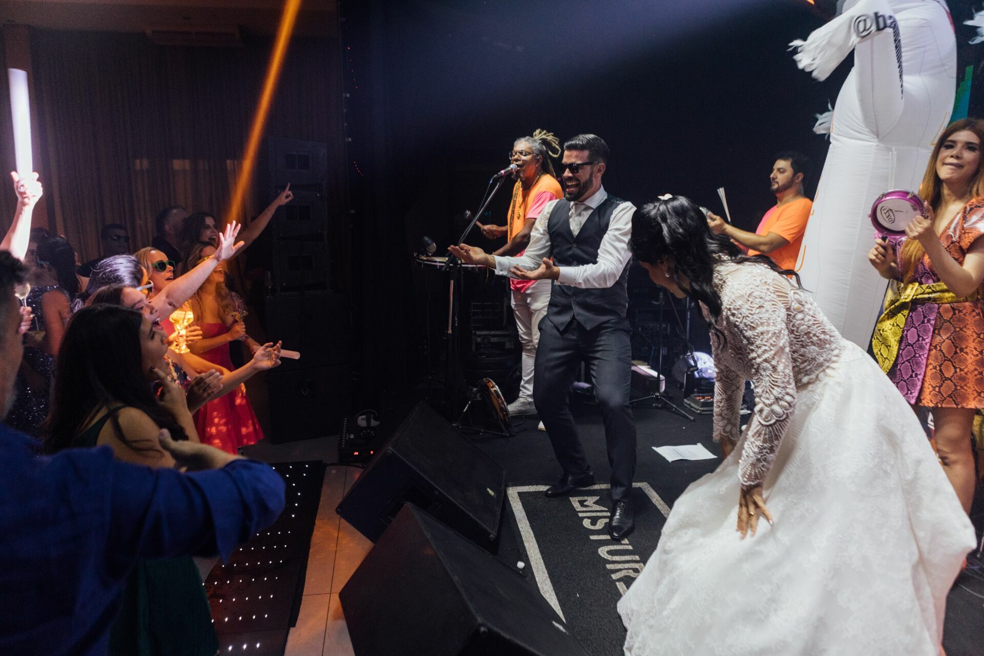 Foto Casamento Ana Carolina e Paulo Henrique - Igreja Santa Cecilia e Galpon - VR -RJ - Imagem 221