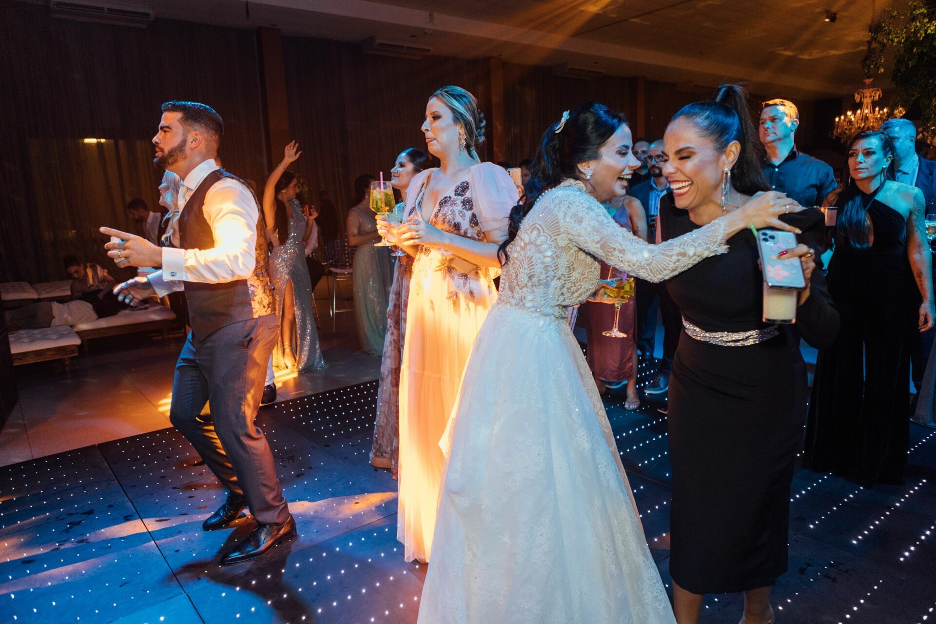 Foto Casamento Ana Carolina e Paulo Henrique - Igreja Santa Cecilia e Galpon - VR -RJ - Imagem 200