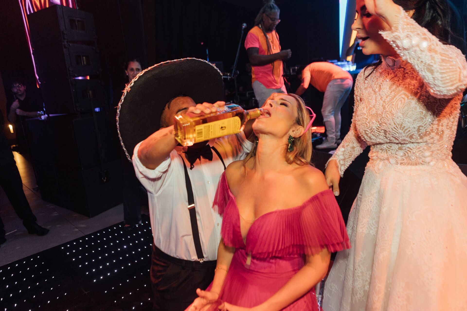 Foto  Casamento Ana Carolina e Paulo Henrique - Igreja Santa Cecilia e Galpon - VR -RJ - Imagem 266