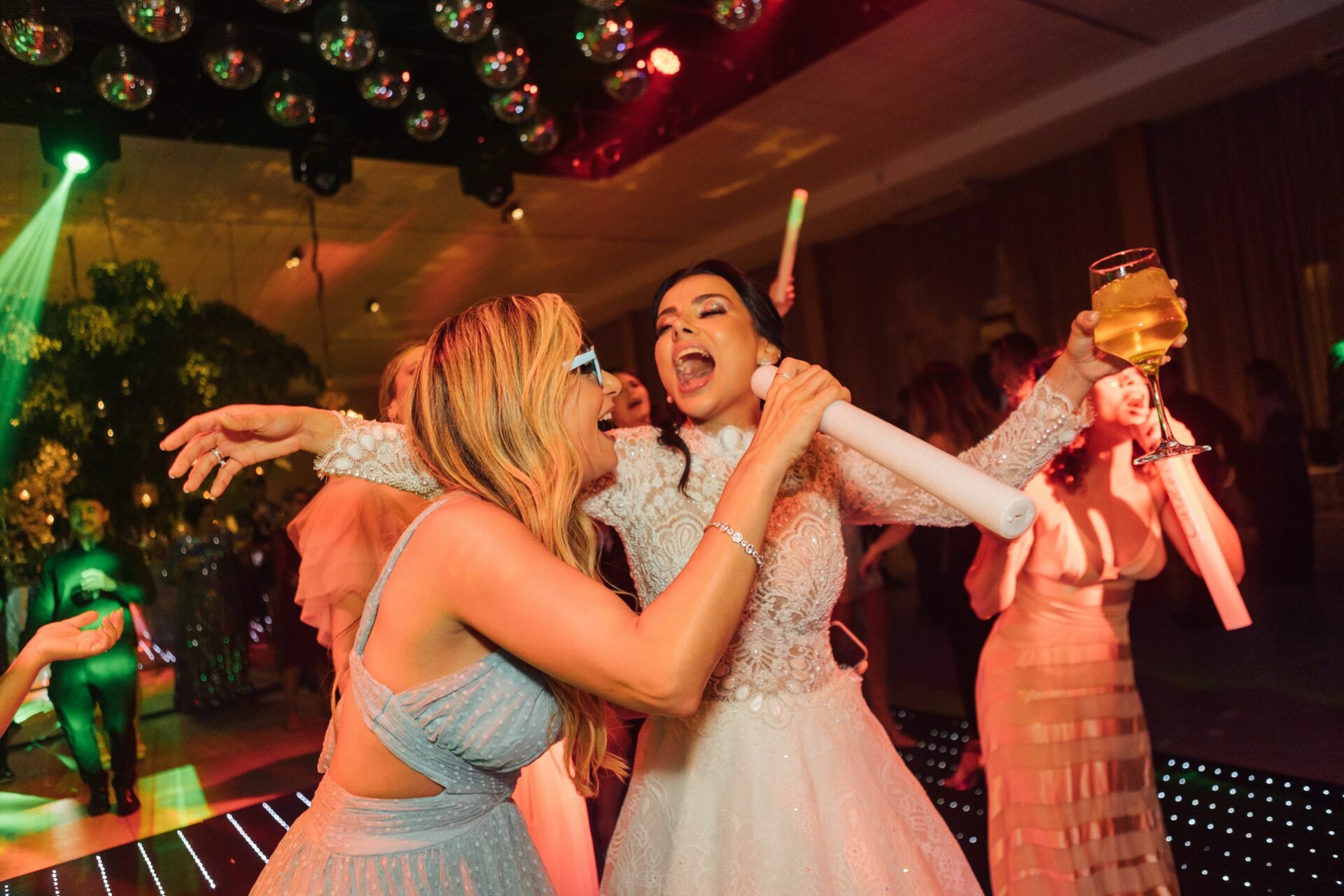 Foto  Casamento Ana Carolina e Paulo Henrique - Igreja Santa Cecilia e Galpon - VR -RJ - Imagem 244