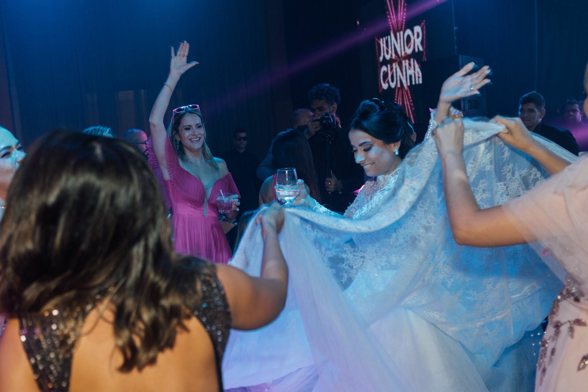 Foto  Casamento Ana Carolina e Paulo Henrique - Igreja Santa Cecilia e Galpon - VR -RJ - Imagem 314
