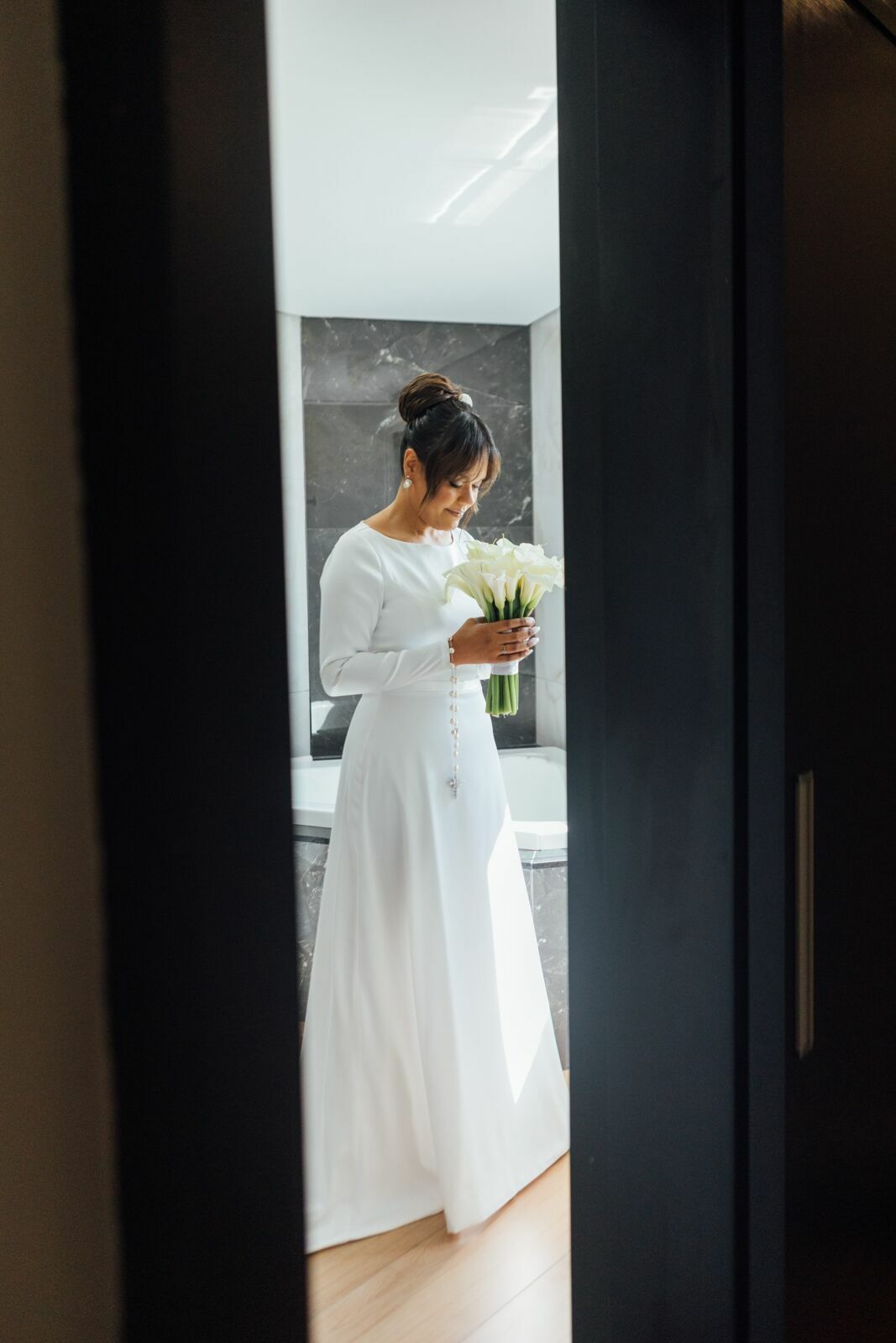 Foto Casamento Larissa e Adam - Igreja N. S. Aparecida e Restaurante Jardim Secreto - Penedo RJ - Imagem 27