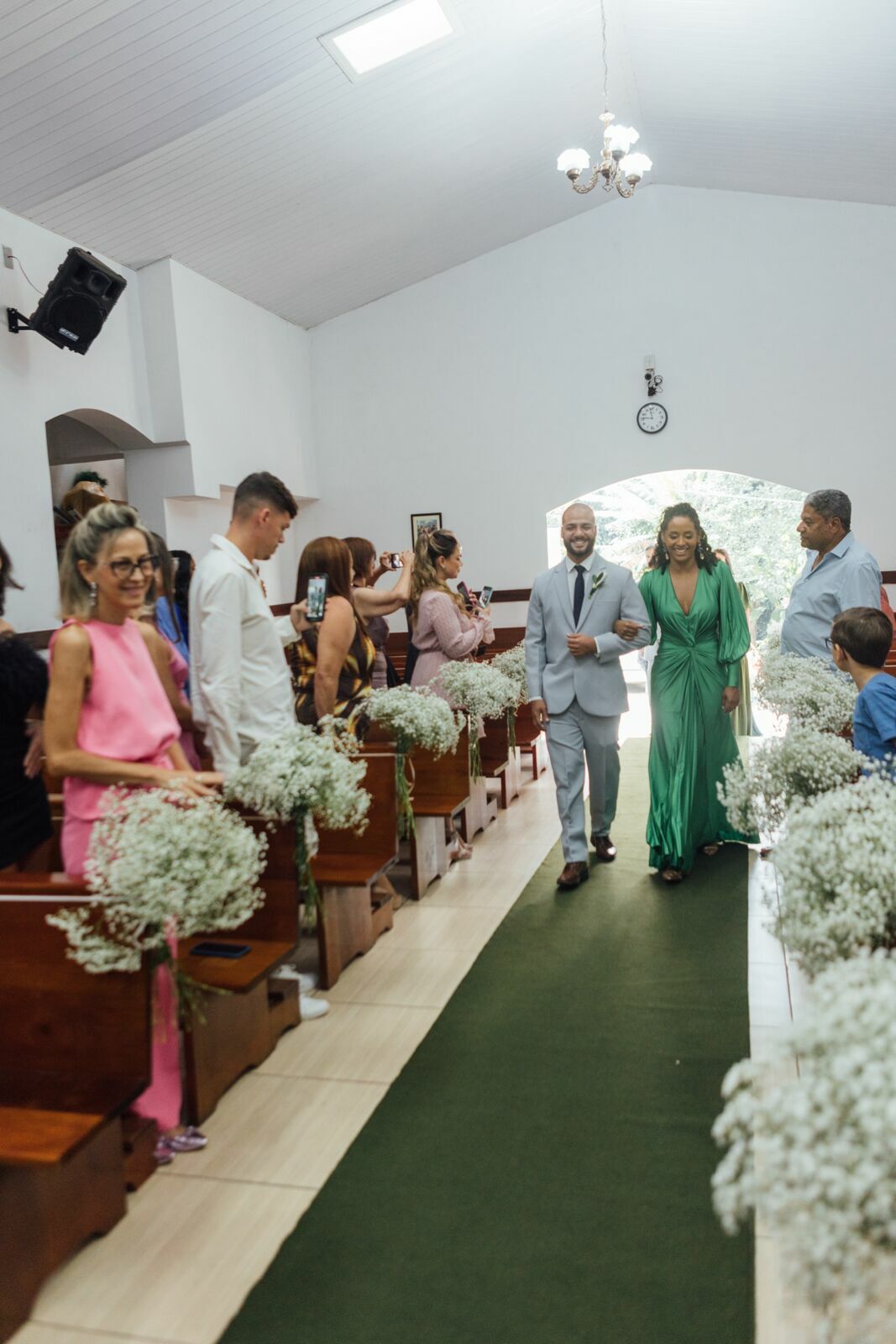 Foto Casamento Larissa e Adam - Igreja N. S. Aparecida e Restaurante Jardim Secreto - Penedo RJ - Imagem 47
