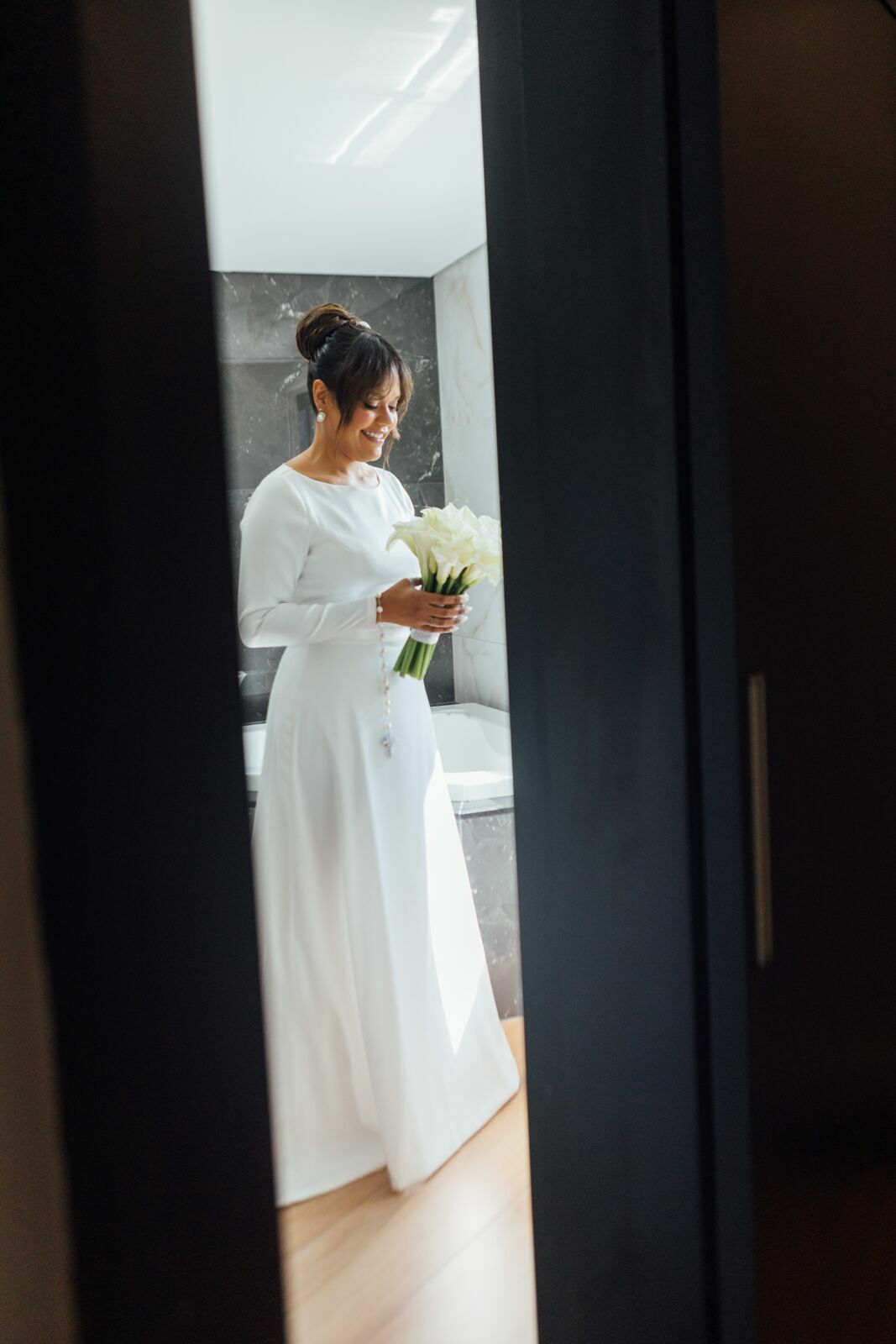 Foto Casamento Larissa e Adam - Igreja N. S. Aparecida e Restaurante Jardim Secreto - Penedo RJ - Imagem 26