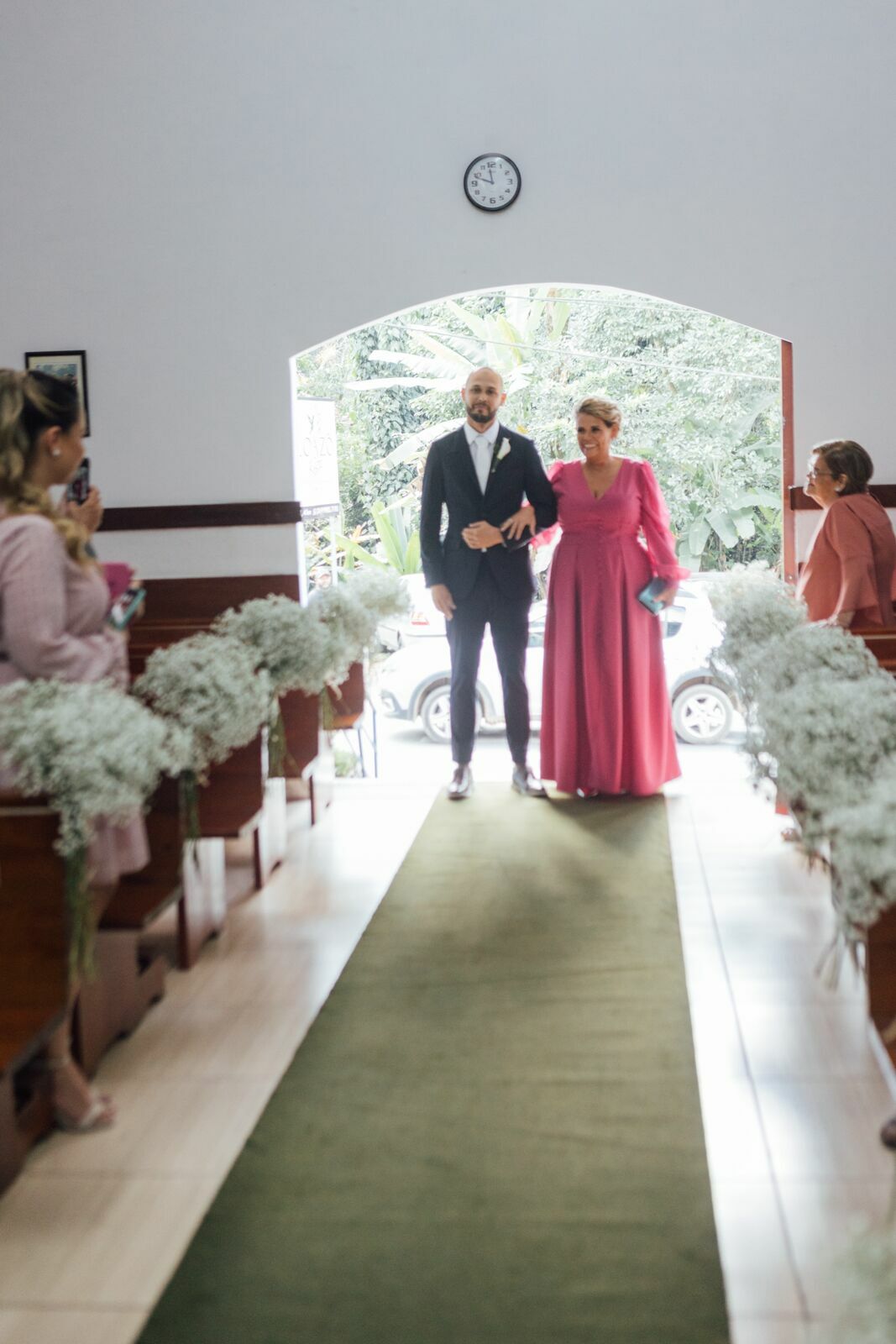 Foto Casamento Larissa e Adam - Igreja N. S. Aparecida e Restaurante Jardim Secreto - Penedo RJ - Imagem 55