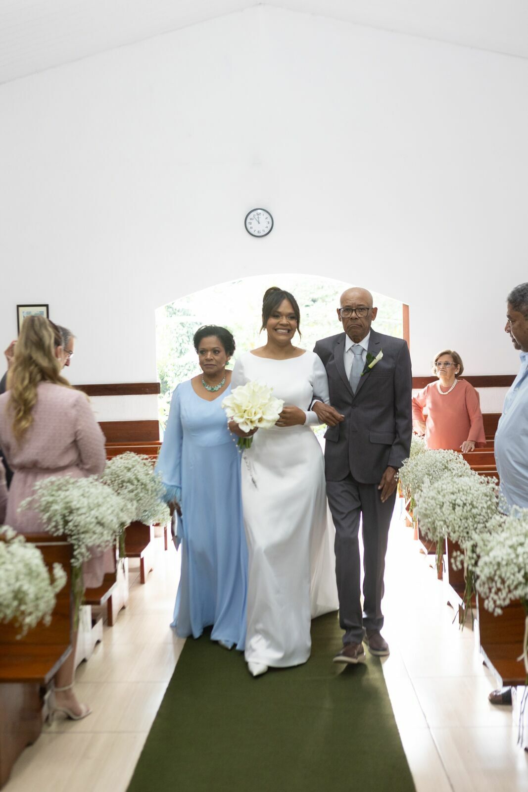 Foto Casamento Larissa e Adam - Igreja N. S. Aparecida e Restaurante Jardim Secreto - Penedo RJ - Imagem 65