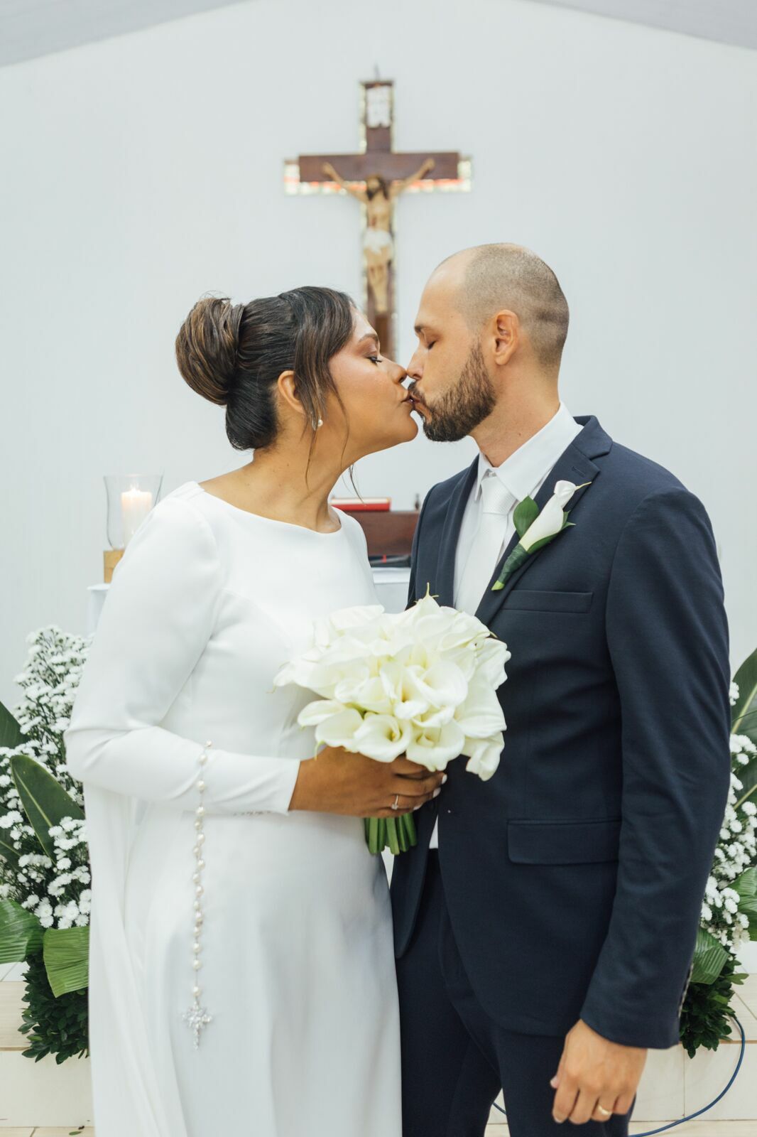 Foto Casamento Larissa e Adam - Igreja N. S. Aparecida e Restaurante Jardim Secreto - Penedo RJ - Imagem 106