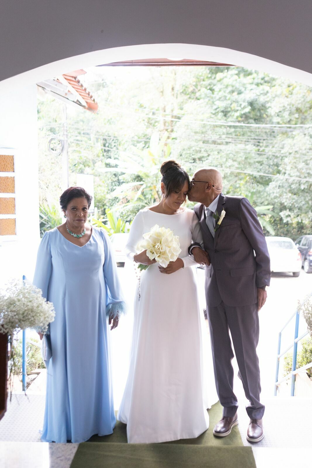 Foto Casamento Larissa e Adam - Igreja N. S. Aparecida e Restaurante Jardim Secreto - Penedo RJ - Imagem 62