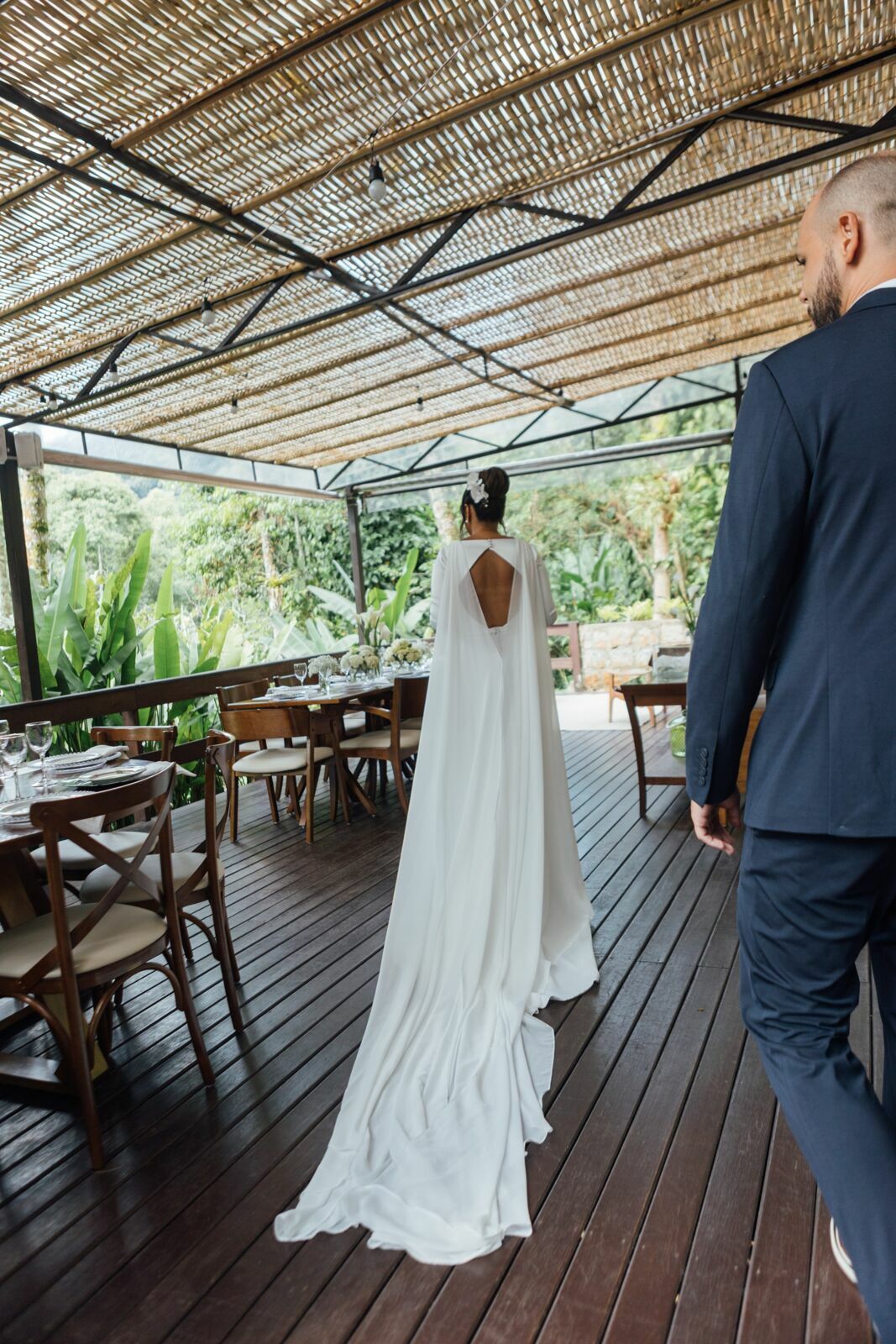 Foto Casamento Larissa e Adam - Igreja N. S. Aparecida e Restaurante Jardim Secreto - Penedo RJ - Imagem 131