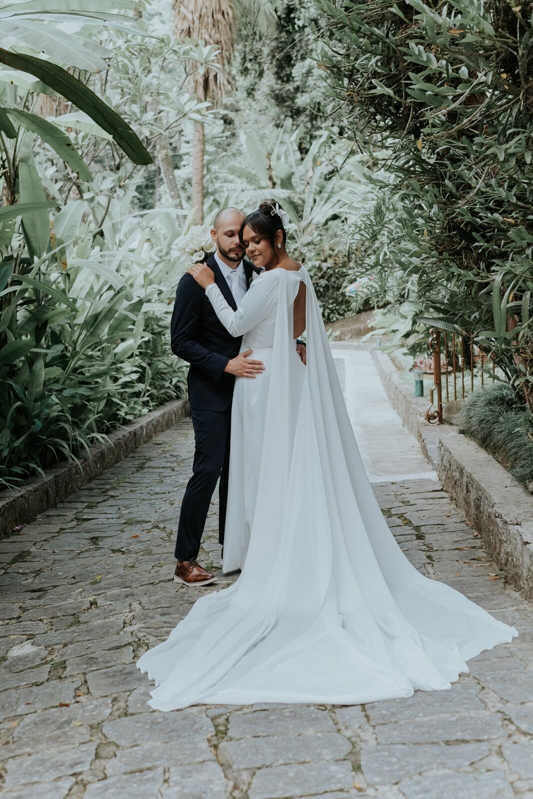 Foto Casamento Larissa e Adam - Igreja N. S. Aparecida e Restaurante Jardim Secreto - Penedo RJ - Imagem 135