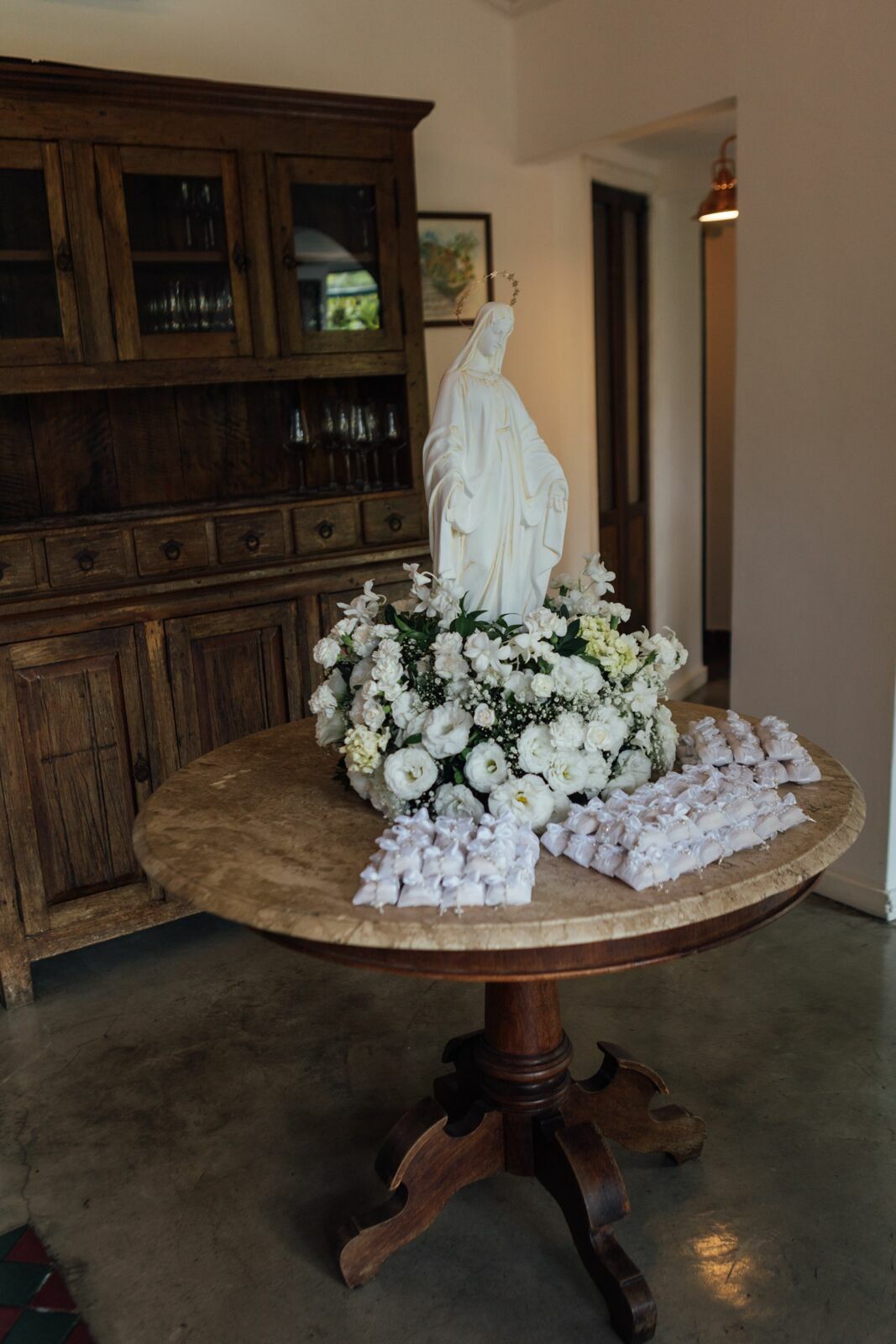 Foto Casamento Larissa e Adam - Igreja N. S. Aparecida e Restaurante Jardim Secreto - Penedo RJ - Imagem 124