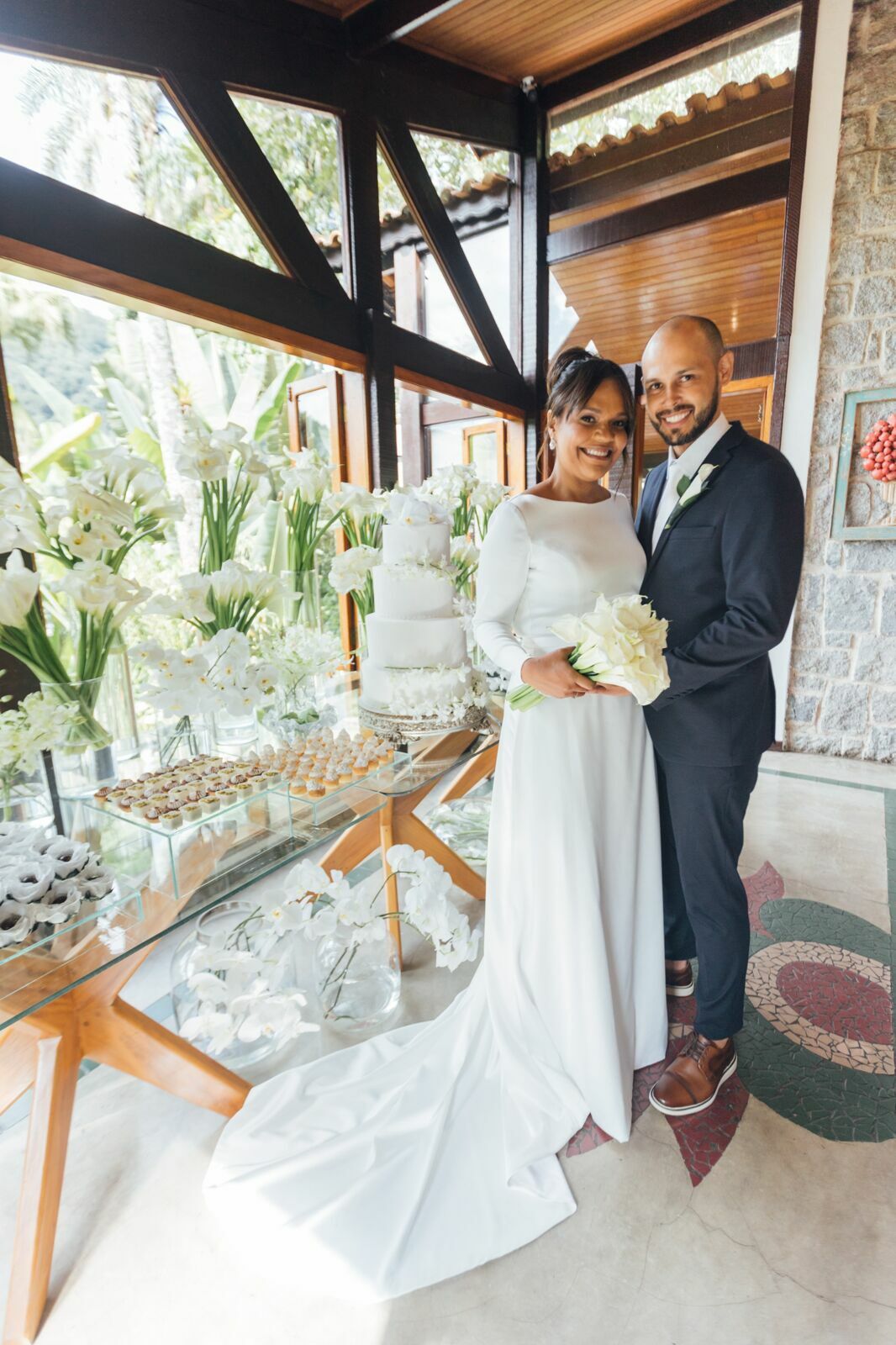 Foto Casamento Larissa e Adam - Igreja N. S. Aparecida e Restaurante Jardim Secreto - Penedo RJ - Imagem 167