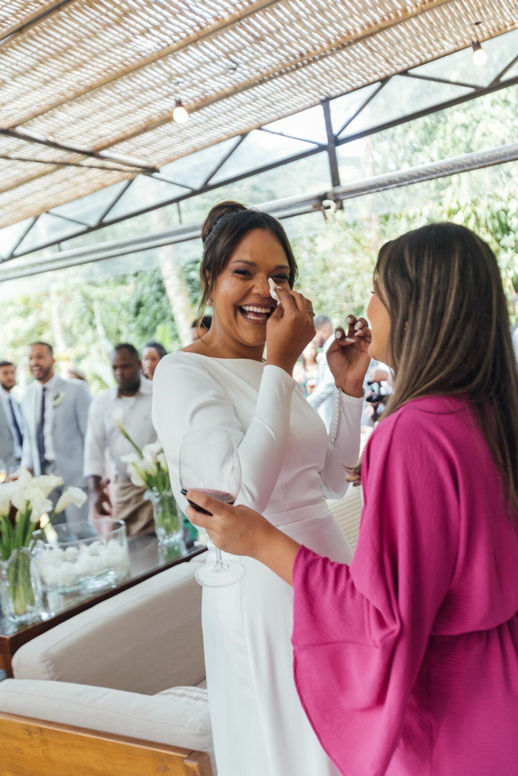 Foto Casamento Larissa e Adam - Igreja N. S. Aparecida e Restaurante Jardim Secreto - Penedo RJ - Imagem 197