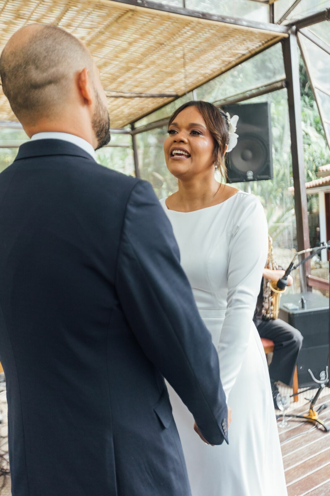 Foto Casamento Larissa e Adam - Igreja N. S. Aparecida e Restaurante Jardim Secreto - Penedo RJ - Imagem 173